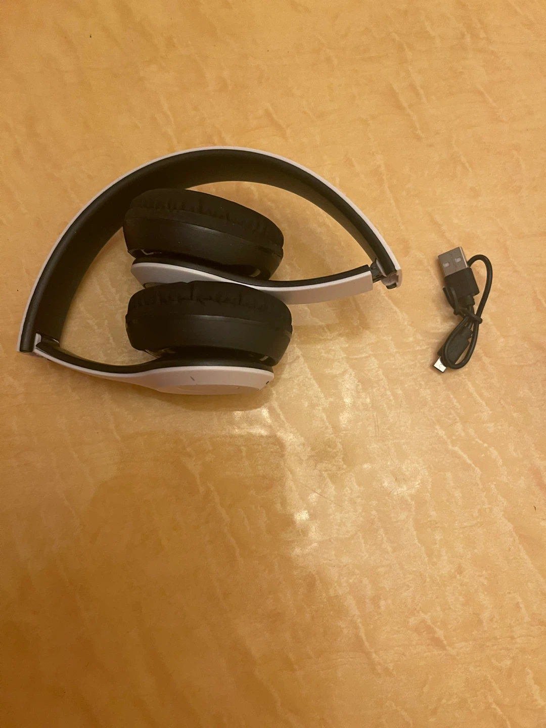 P47 Wireless Headphones New - photo 2