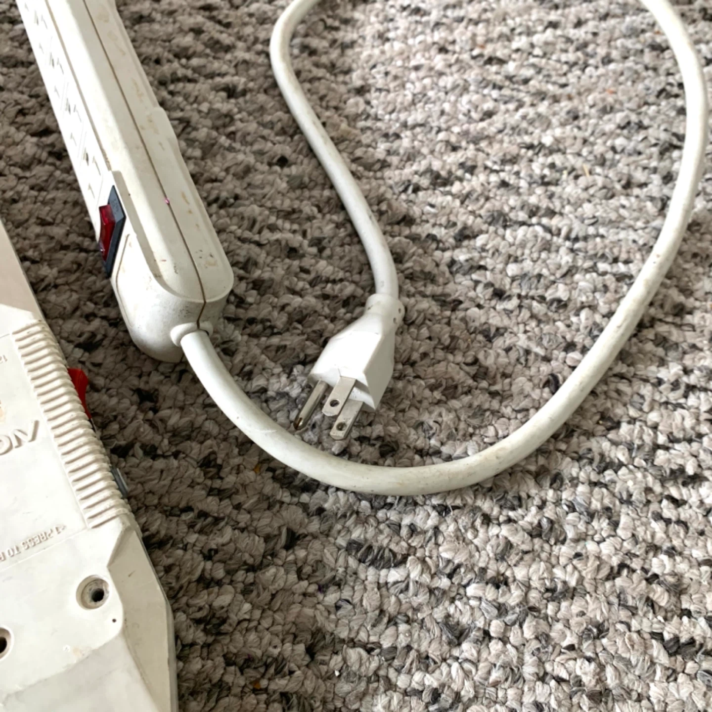 Power Bars - Electronics - Bar Surge Protector - photo 5