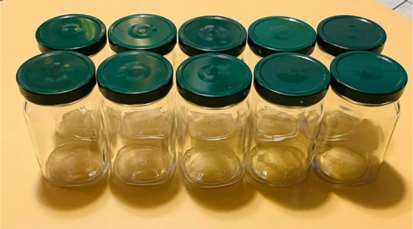 Set of 10 Clear Glass Jars with Green Lids - photo 3