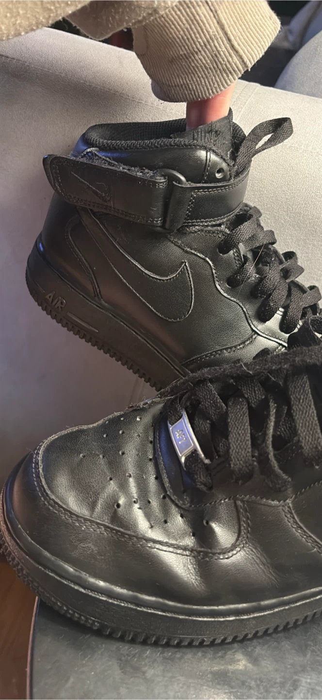 Nike Air Force 1 Mid ‘07 Top Sneakers - Black