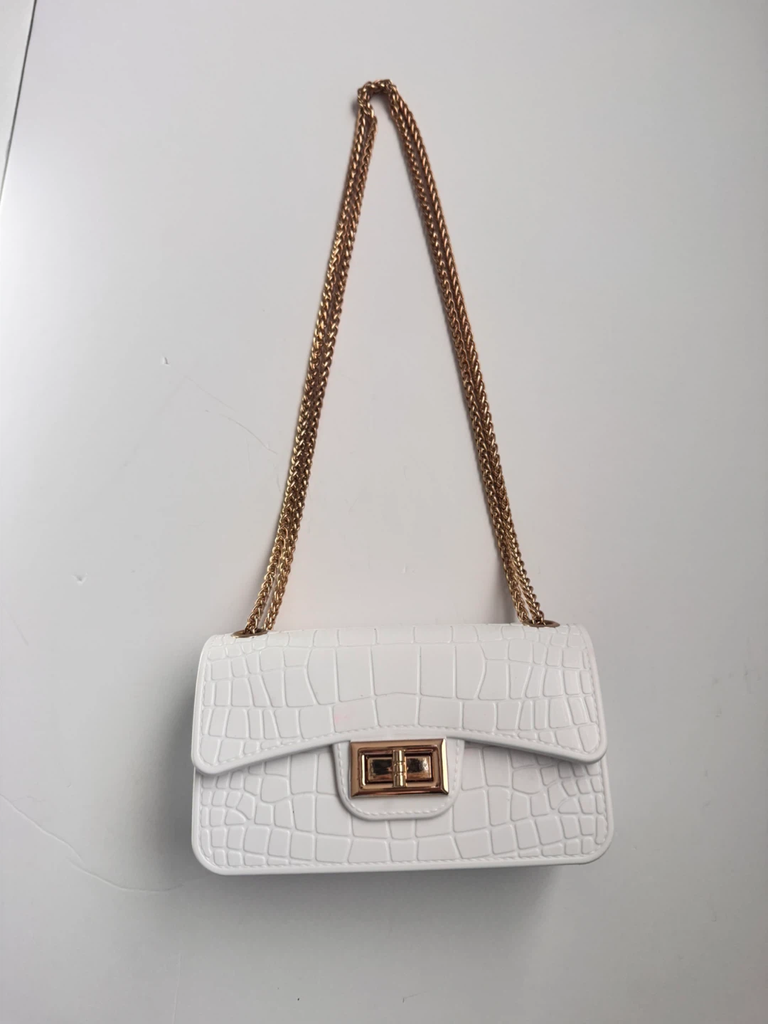 White Croc Embossed Chain Shoulder Bag