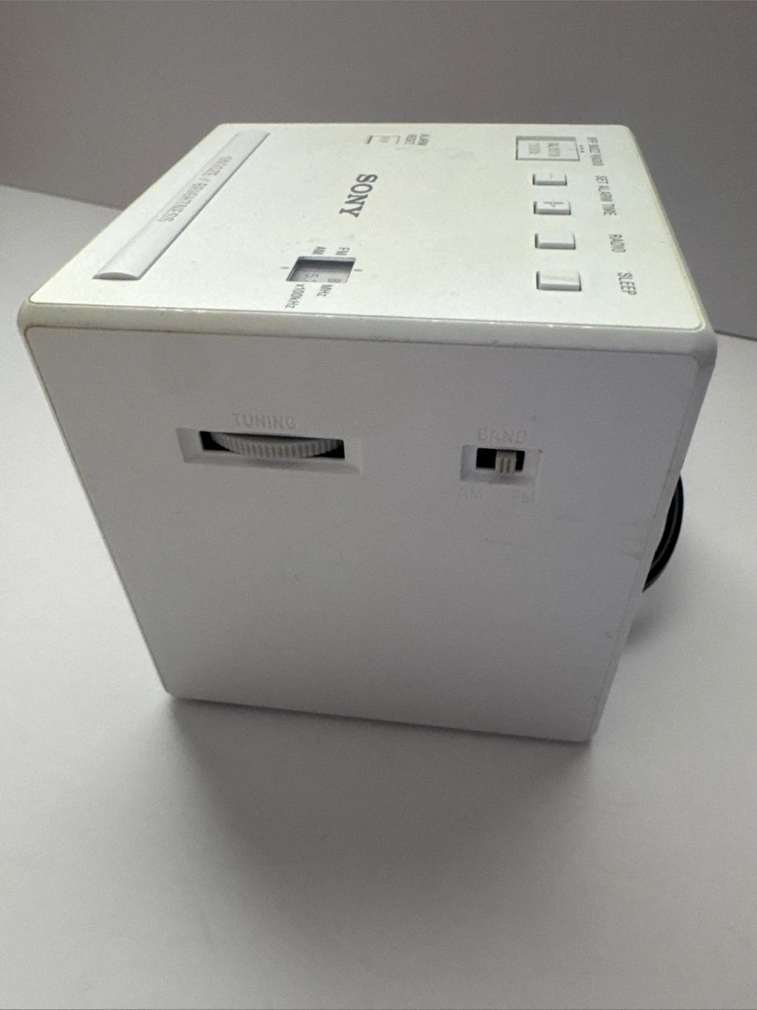 Sony Cube Alarm Clock Radio - photo 5