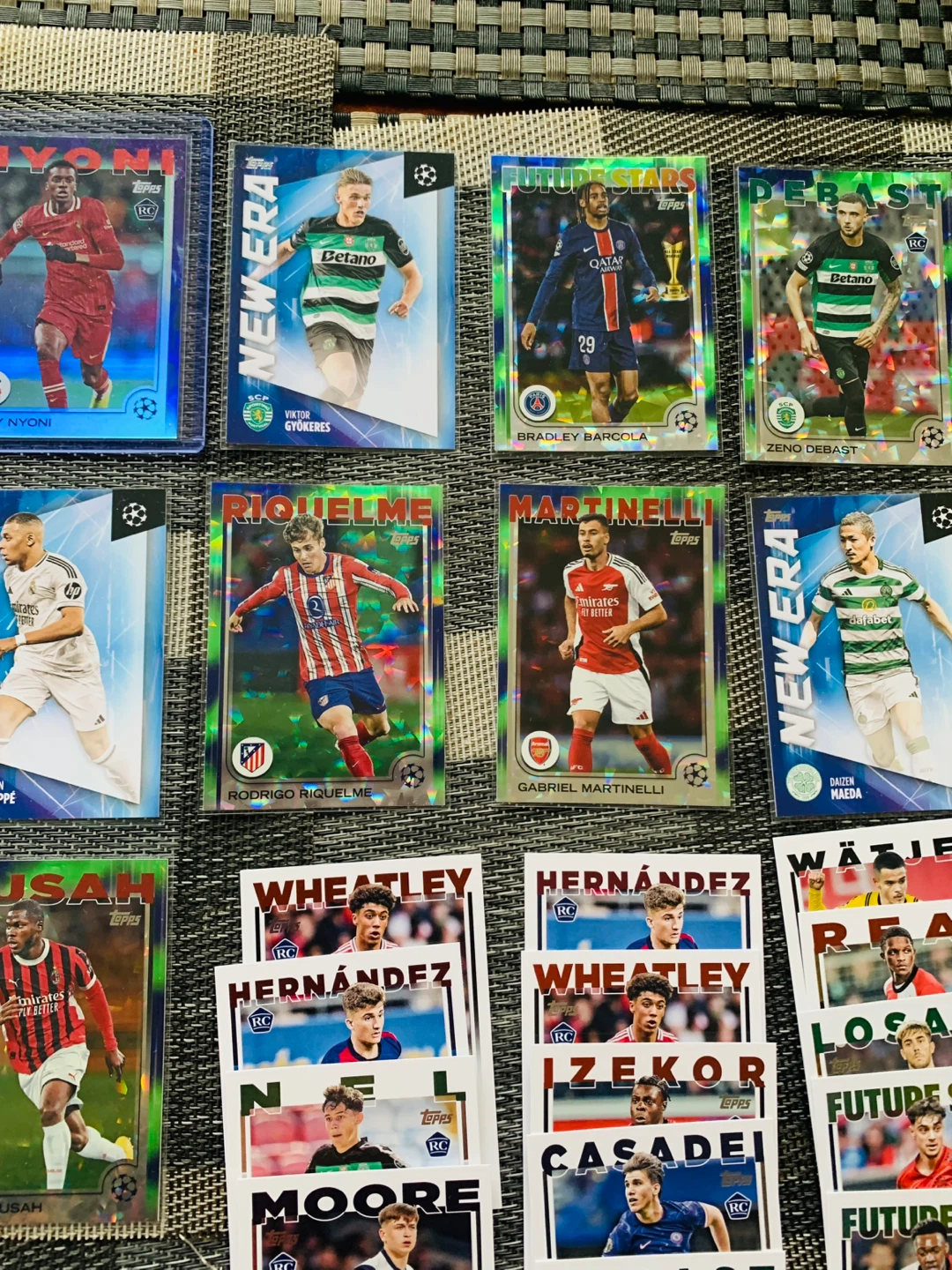 42 UEFA Topps Soccer Trading Cards for $20 - photo 3
