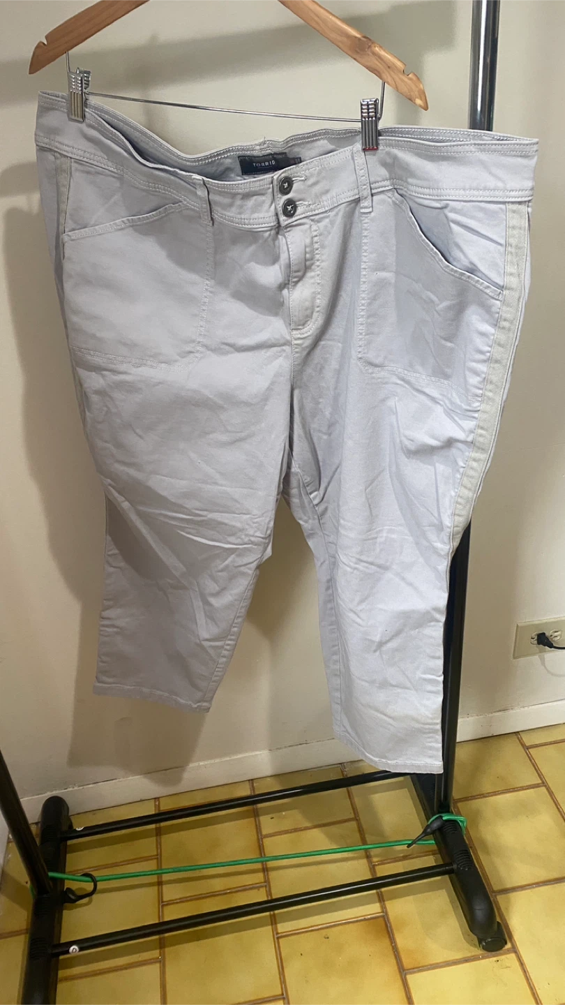 Torrid size 26 crop pants - photo 3