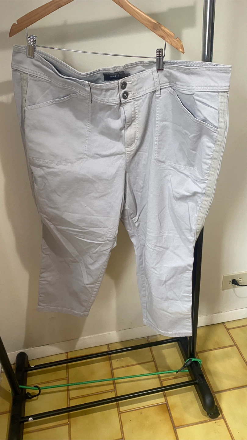 Torrid size 26 crop pants