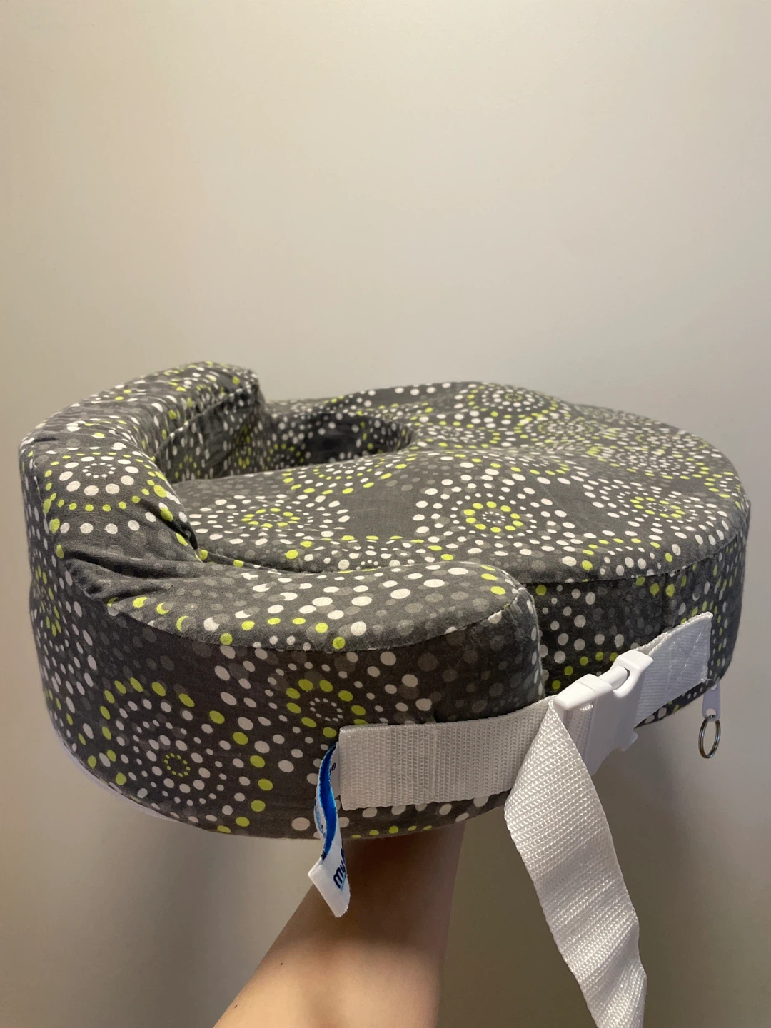 Nursing Pillow (Good as new; never used) - photo 3