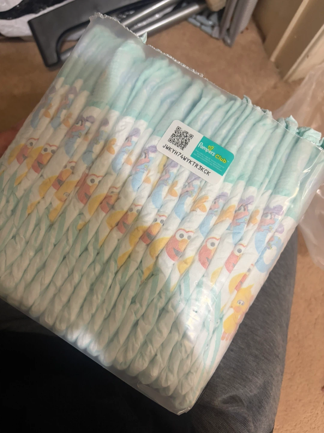 1/2 sleeve pampers size 4 - Free