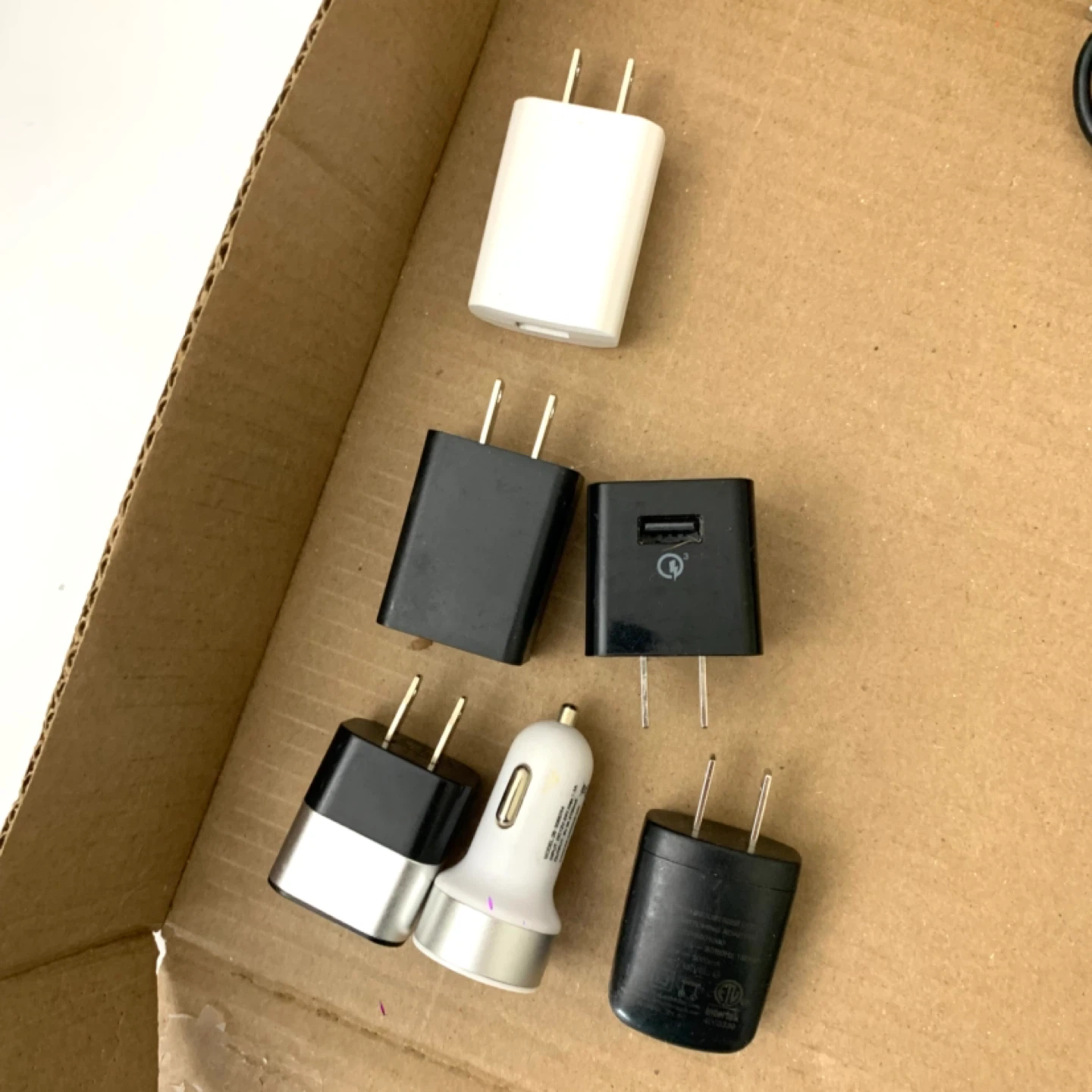 Mixed USB Wall Blocks & Car Chargers - Electronics - photo 4