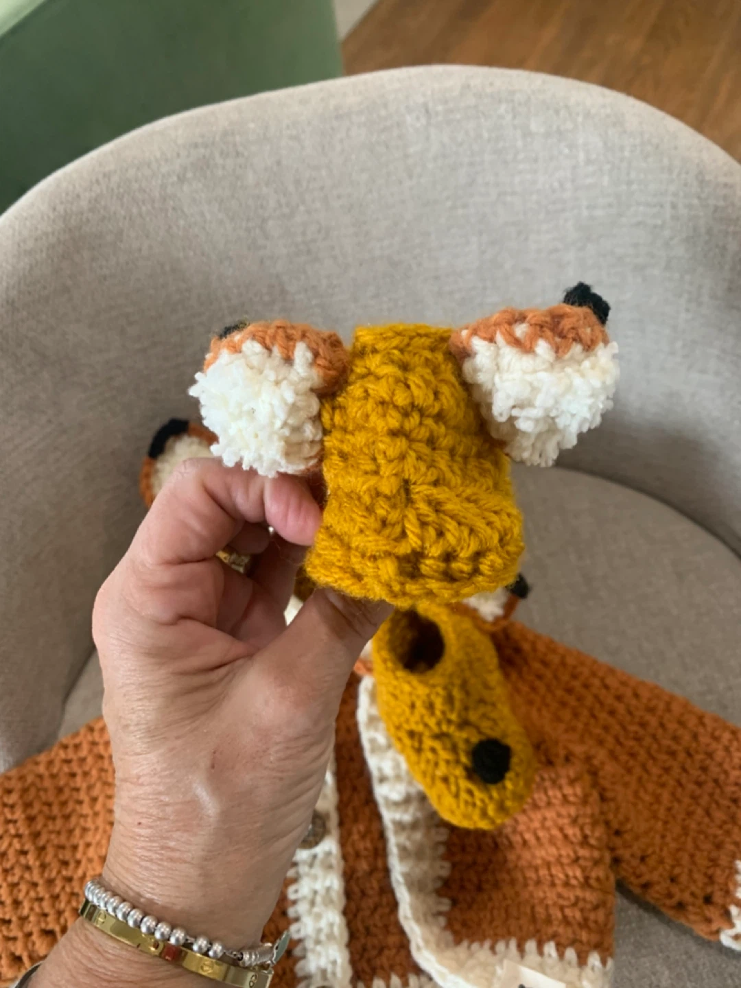 Hand crocheted baby Fox cardigan with hoodie and biities - photo 4