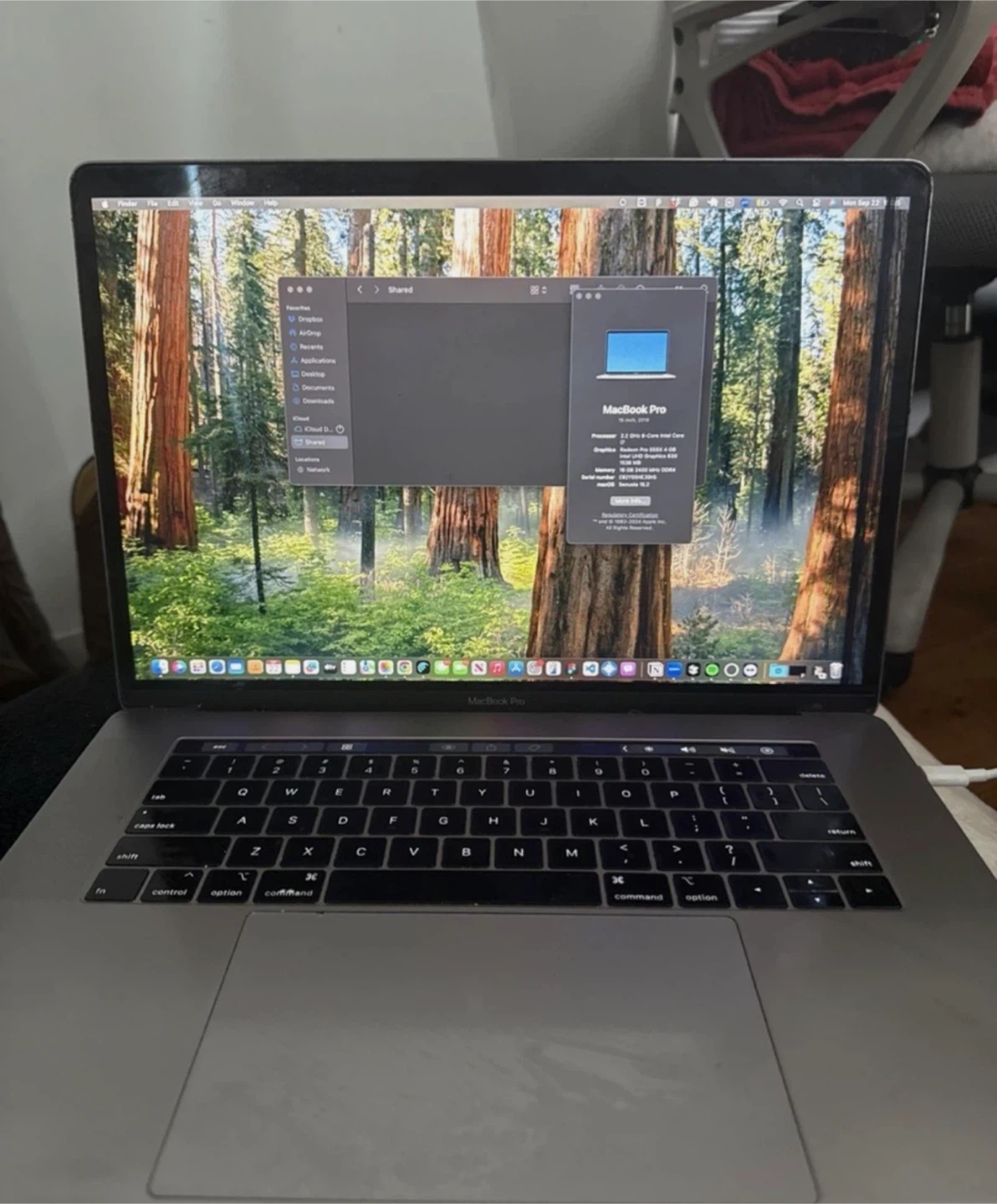 MacBook Pro 15” Touch Bar 2.6ghz i7 16gb ram 500gb