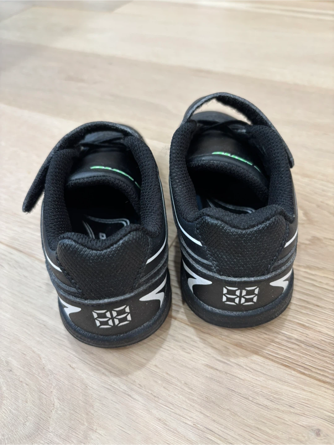 Lotto Kids Soccer Cleats Size 10 Black Green - photo 2