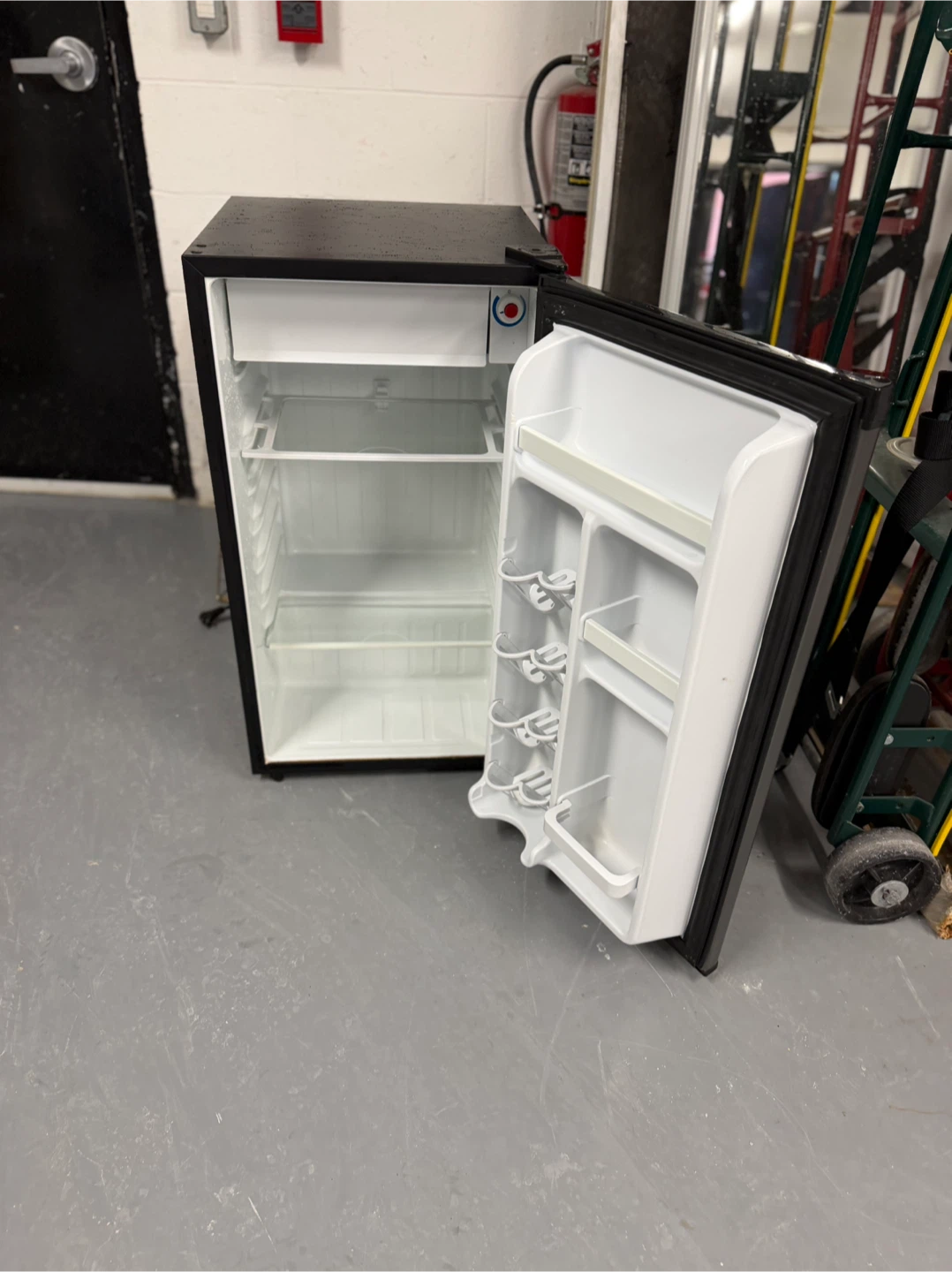Danby Designer Mini Fridge - photo 5