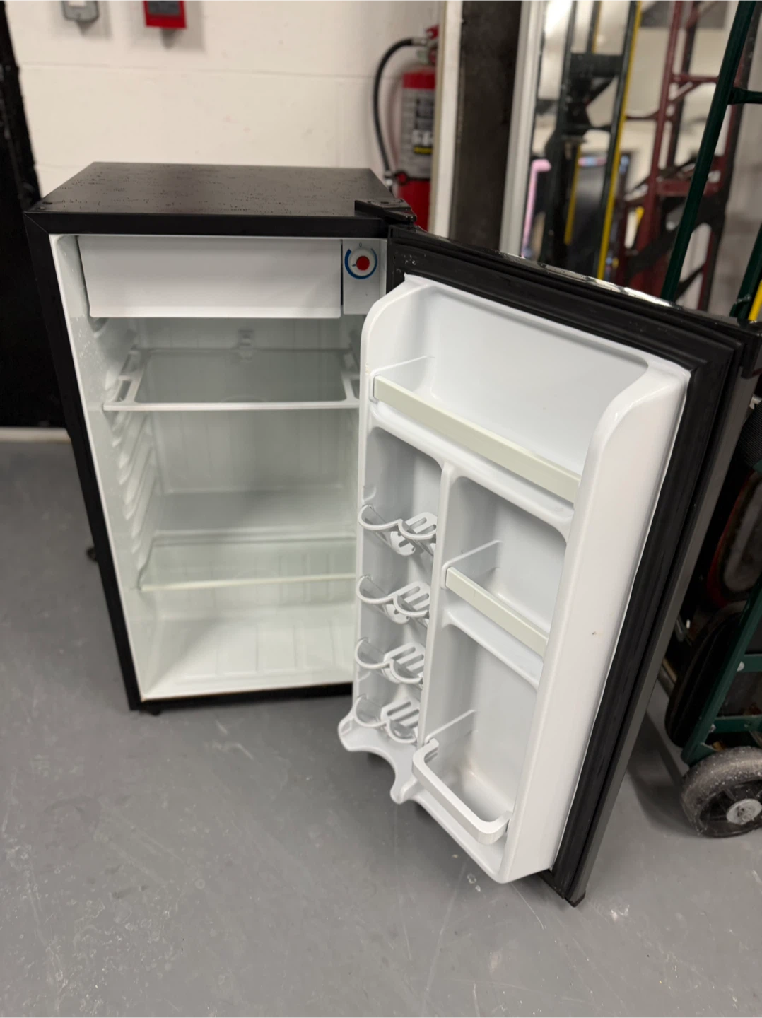 Danby Designer Mini Fridge - photo 4
