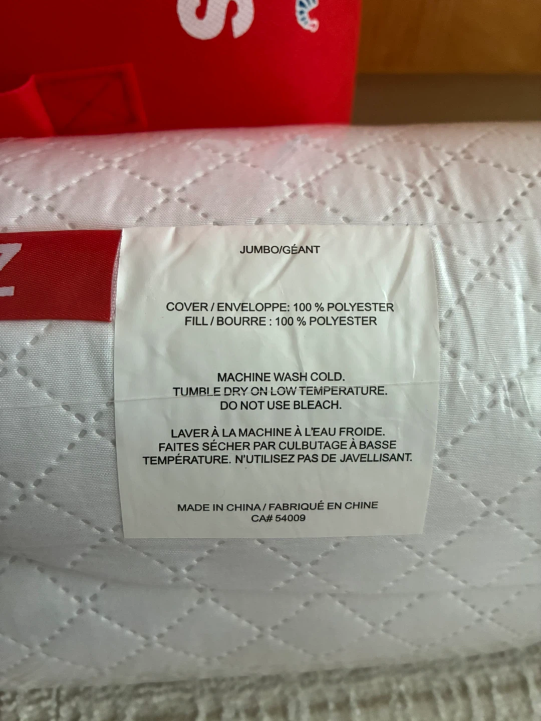 BNWT—2 Sleep Country Travel Pillows - photo 3