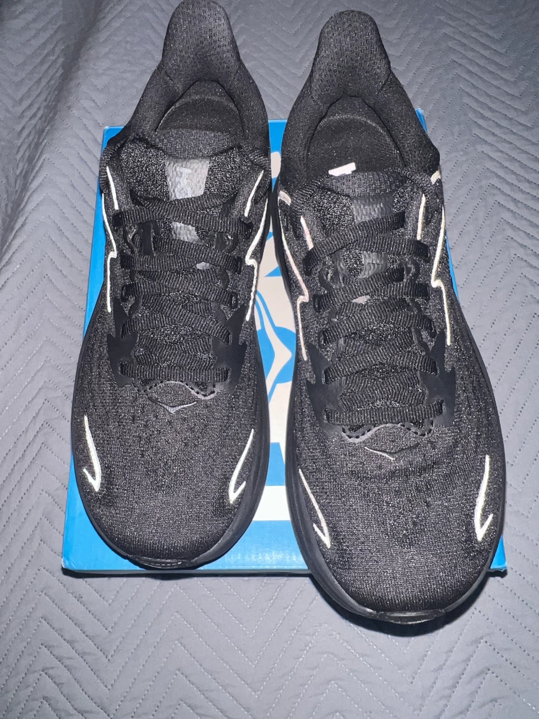 Hoka Clifton 10 Black Running Shoes Women’s Size 7