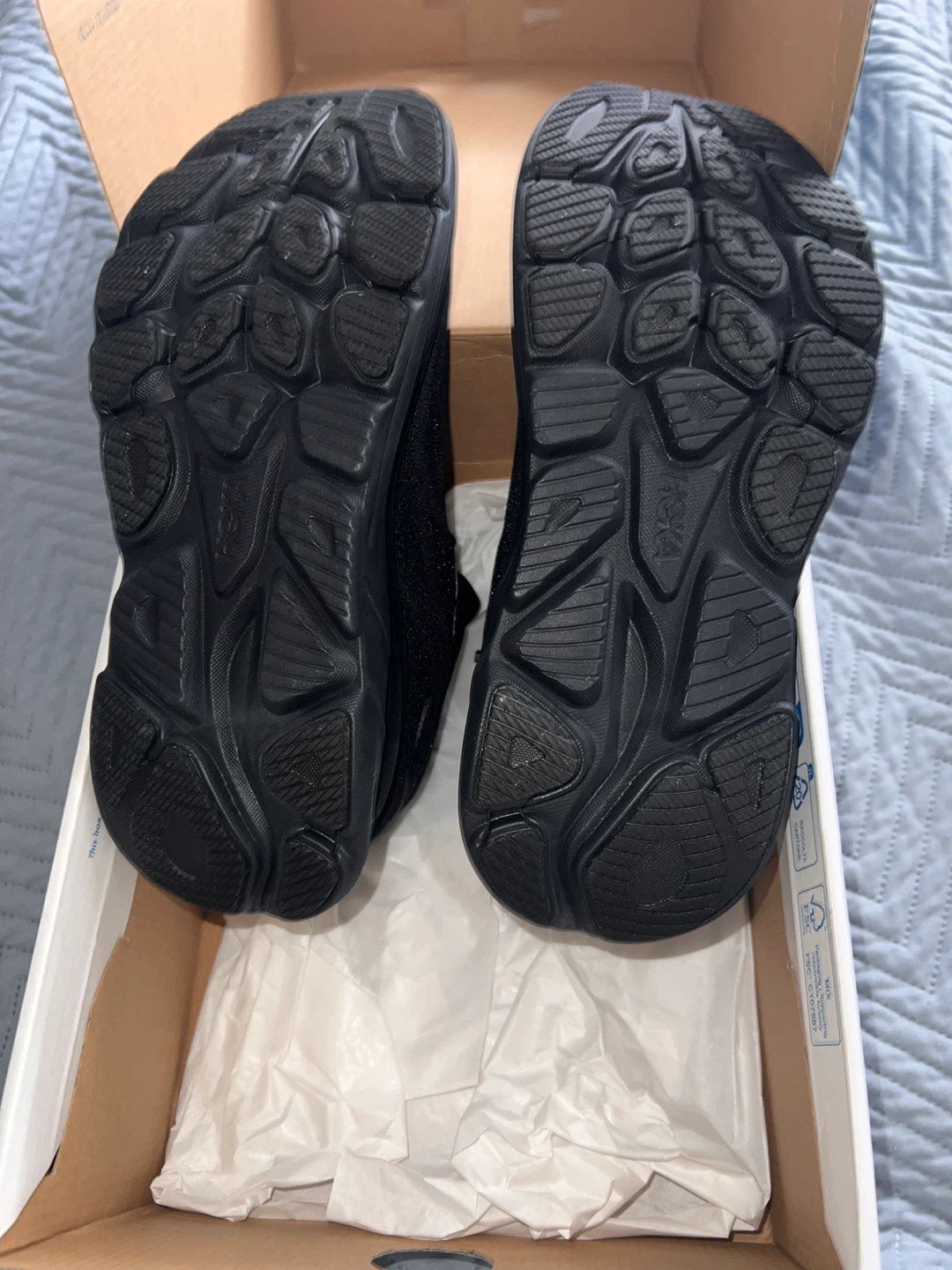 Hoka Clifton 10 Black Running Shoes Women’s Size 7 - photo 4