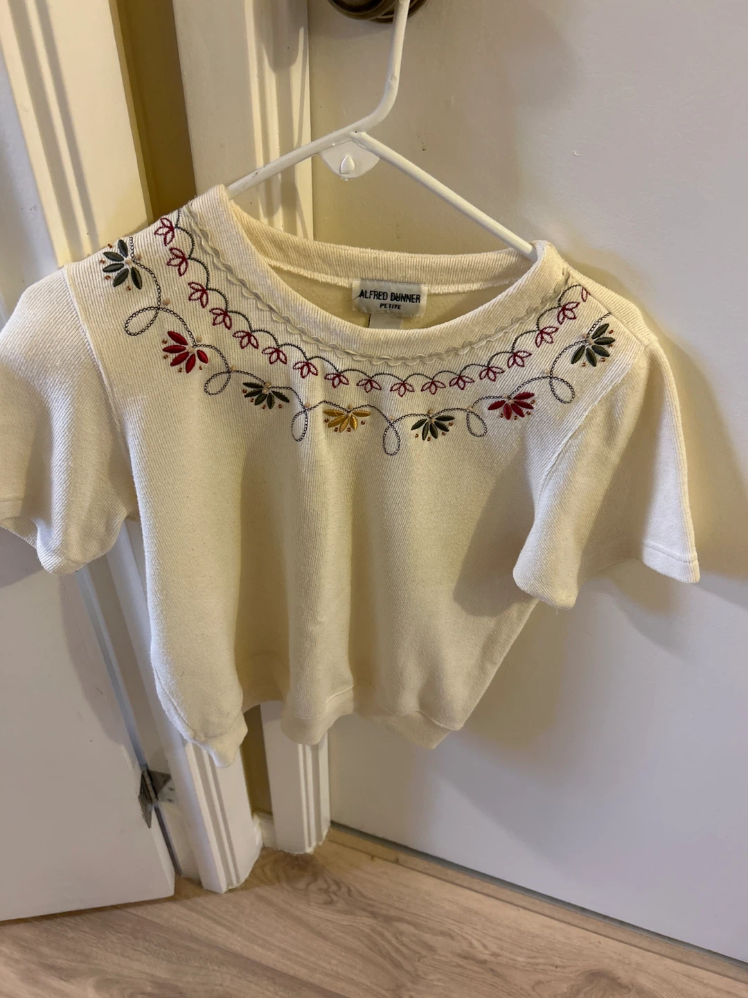 Alfred Dunner Petite Embroidered Cream Top