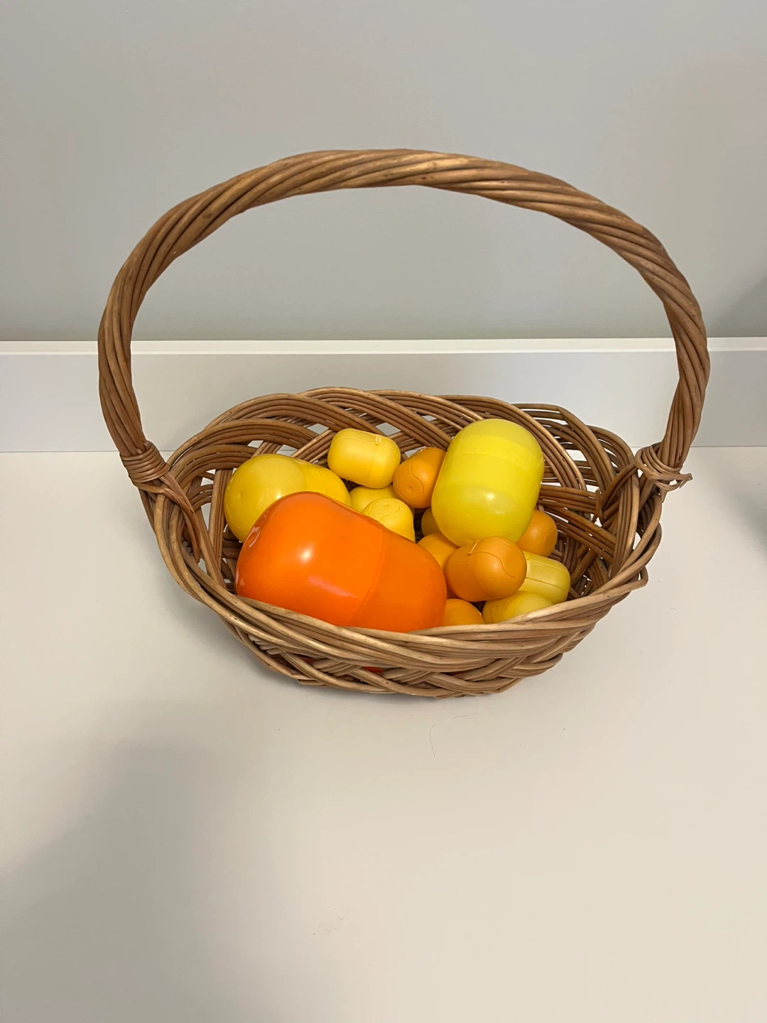 Wicker Basket + Empty Kinder Surprise Capsules - photo 2