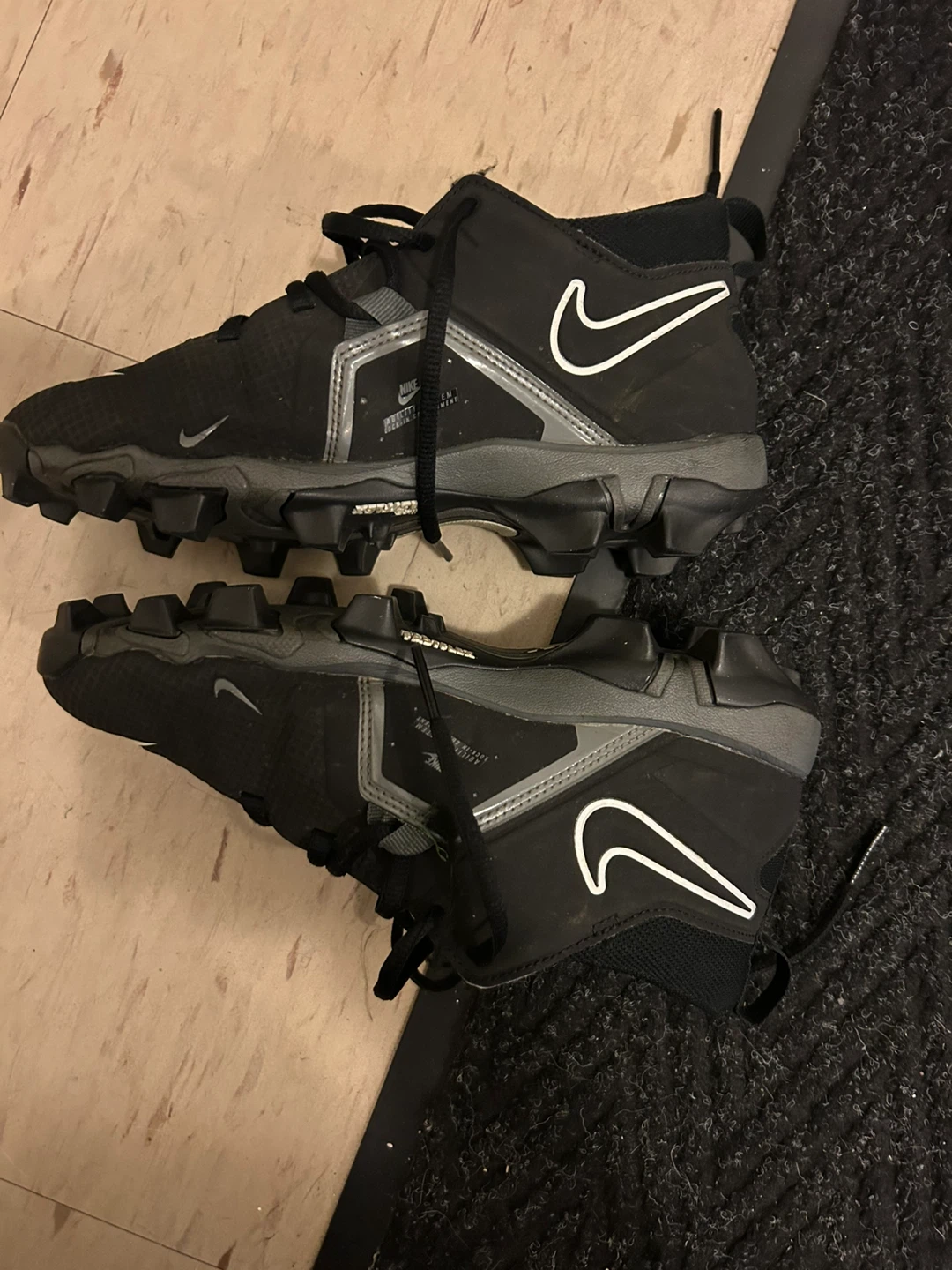 Kids Nike Football Cleats - photo 2
