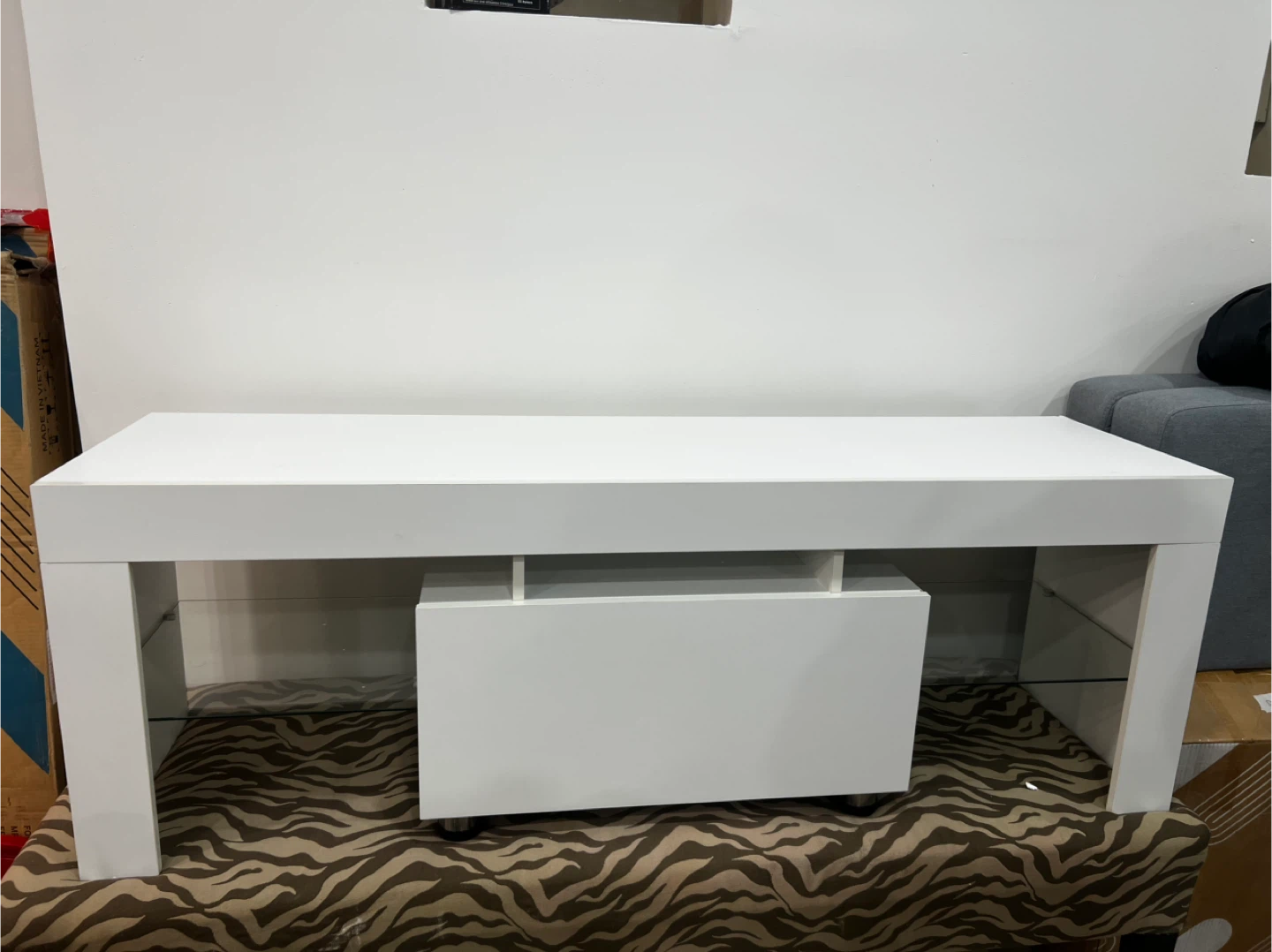 Tv stand