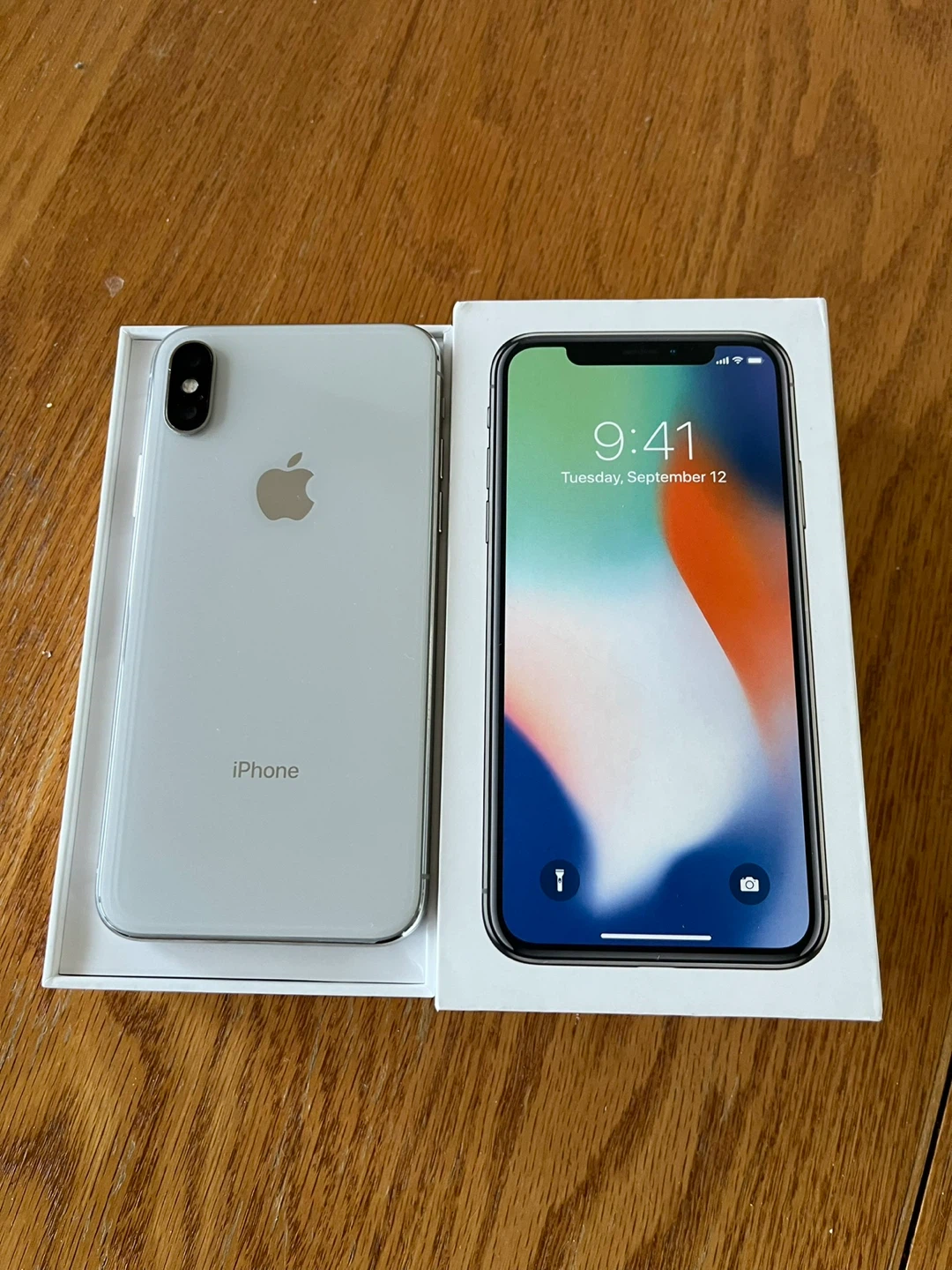 Apple iPhone X - Silver (64GB) - photo 4
