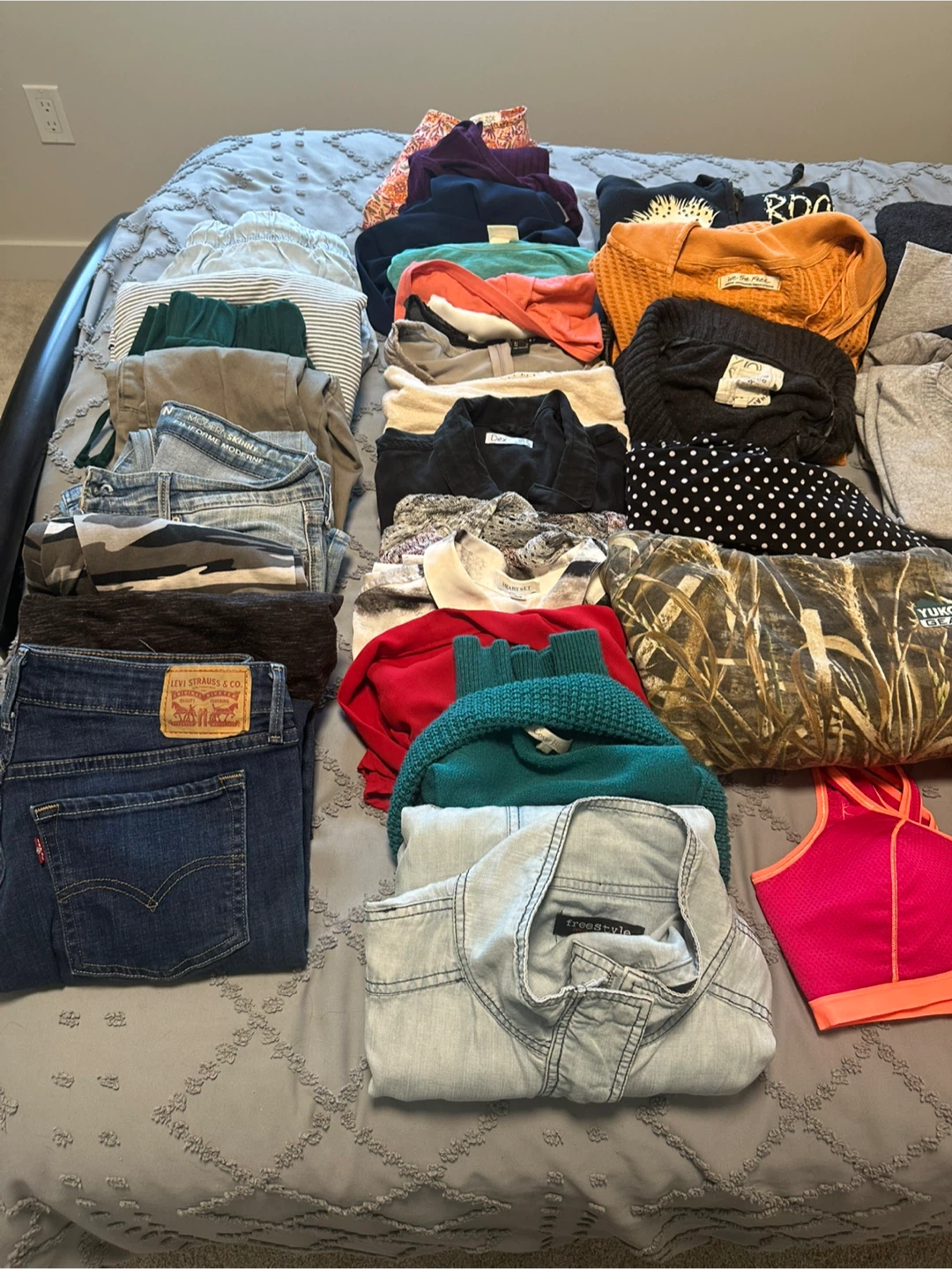 Assorted Women's Clothing Bundle - photo 3