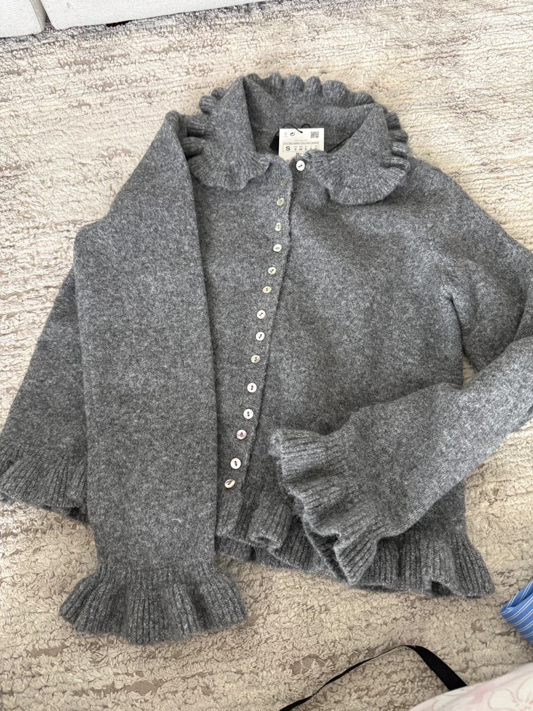 Cute Grey Ruffle Collar Knit Cardigan & Blue Striped Shirt Set - photo 2