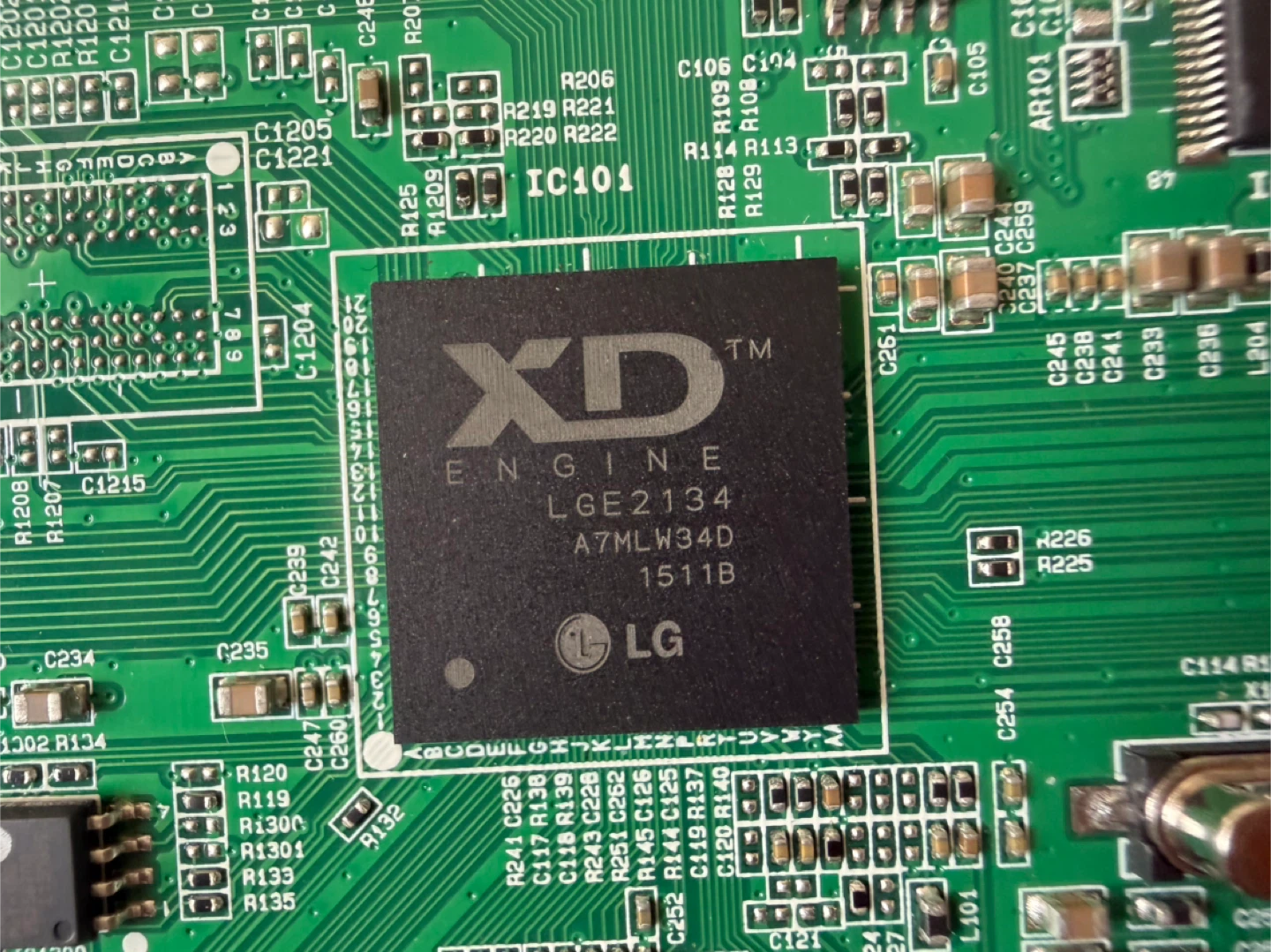 LG XD Engine TV Main Board LGE2134 - photo 4