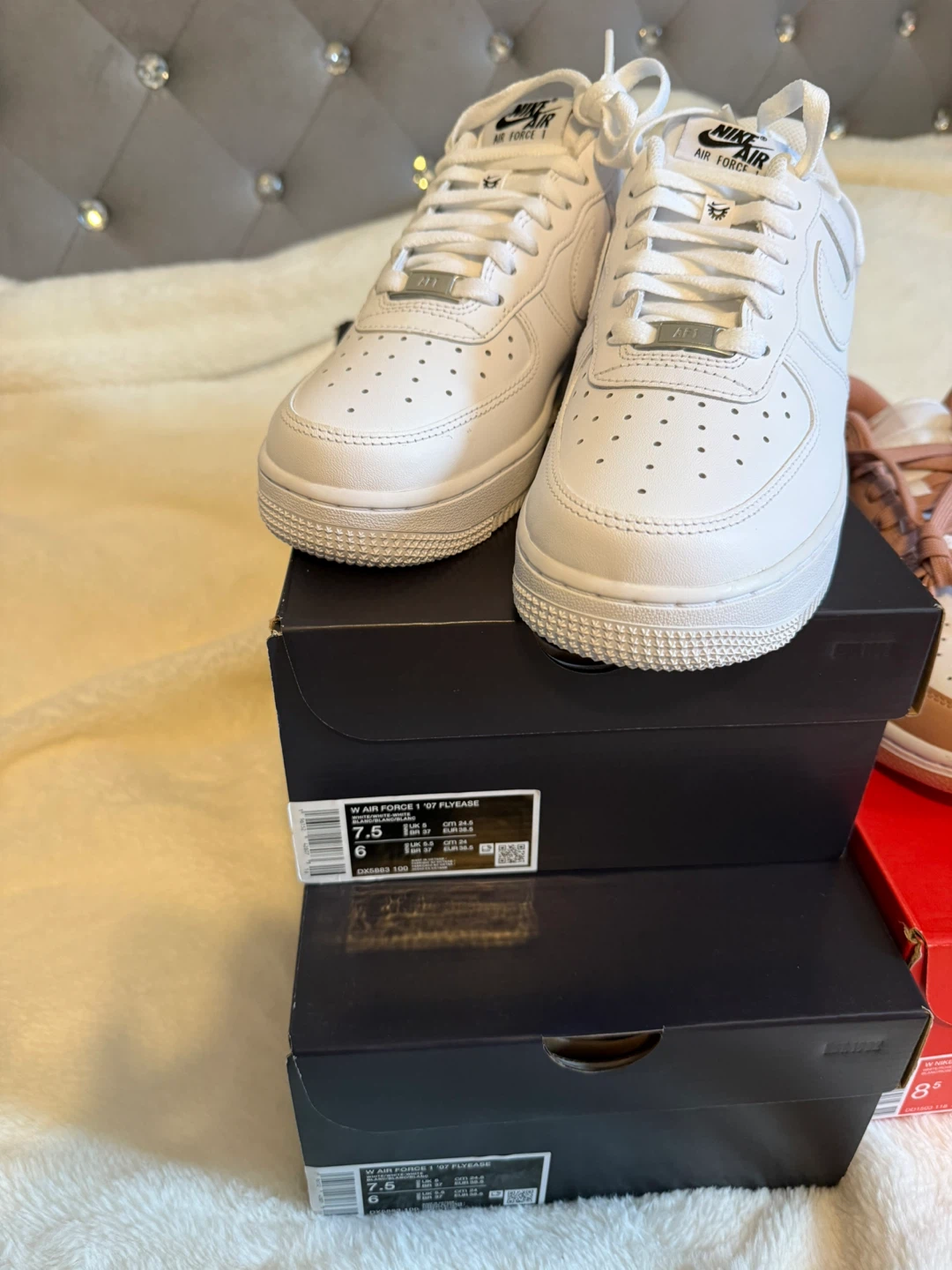 Nike Air Force 1 '07 Flyease White Sneakers Size 7.5 - photo 2