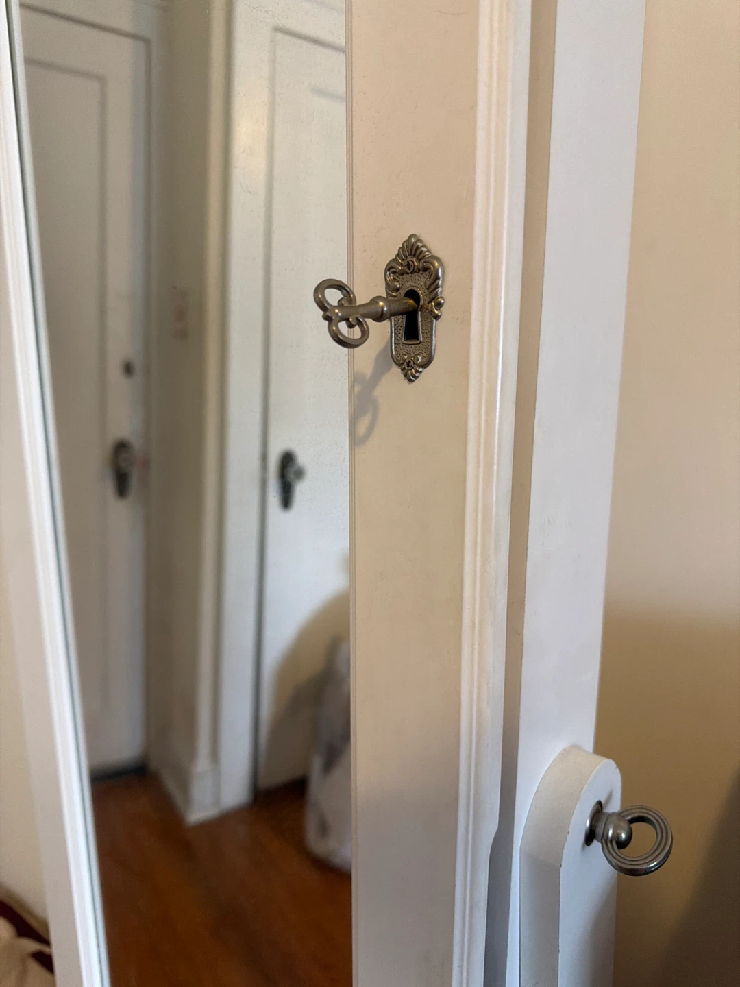 White Jewelry Armoire with Full Length Mirror - photo 3