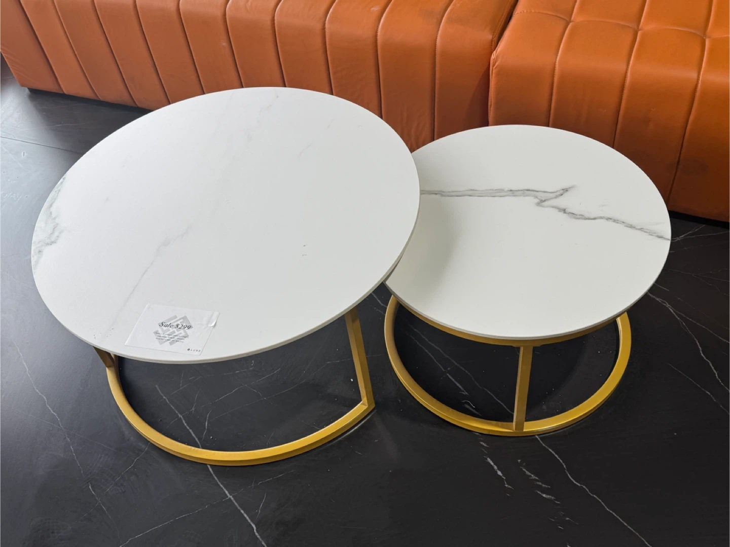 Set of 2 Round Nesting Coffee Tables