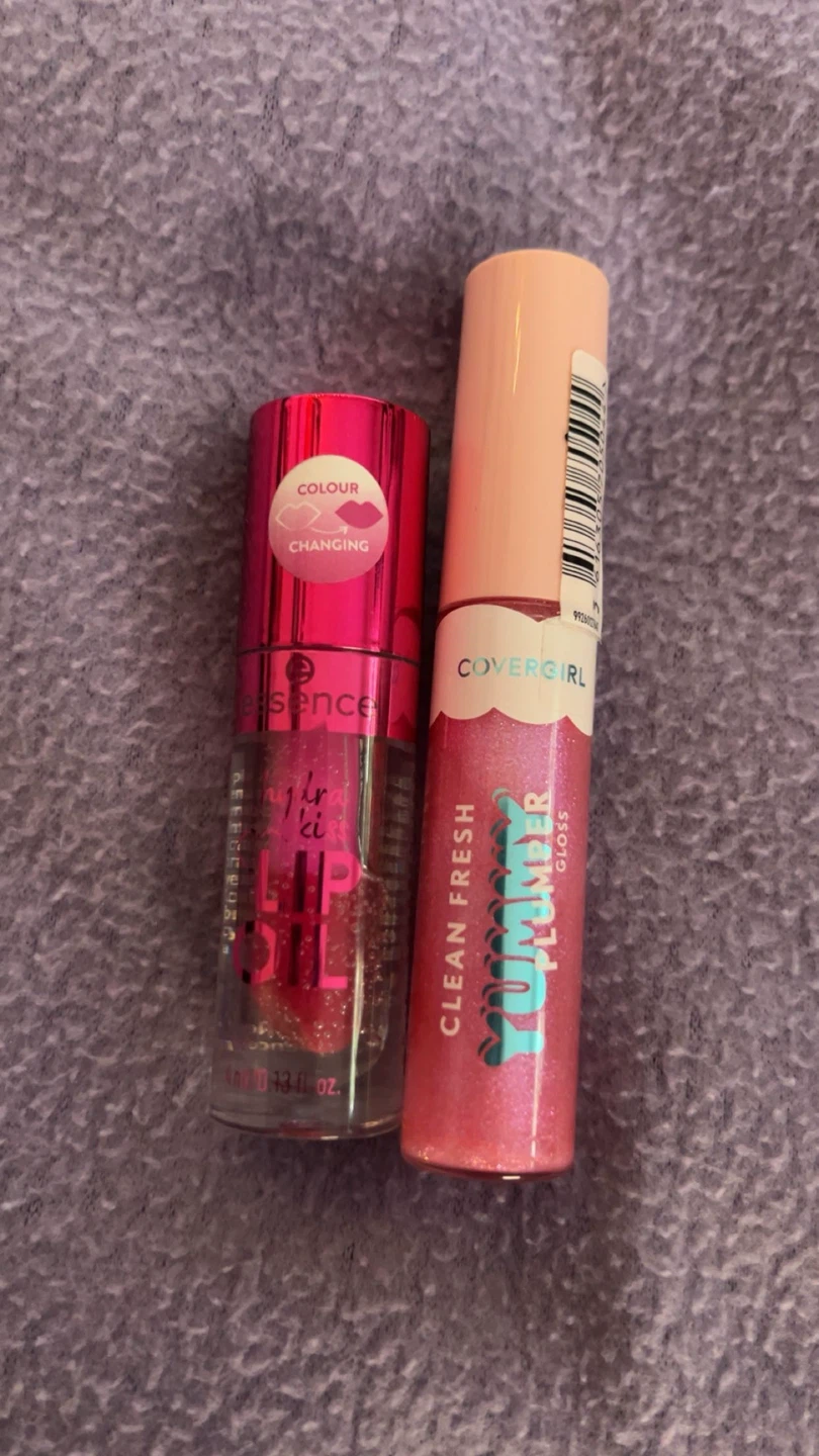 Essence Colour Changing Lip Oil & Covergirl Yummy Gloss Duo
