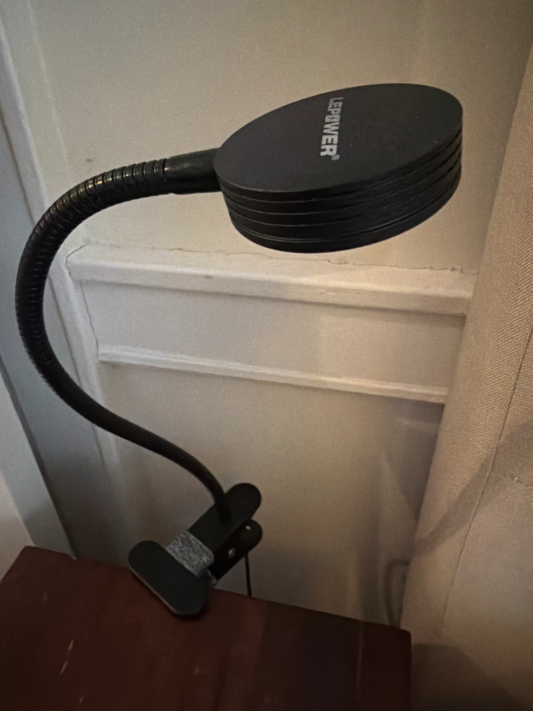 LEPower Clip-On LED Reading Light - photo 2