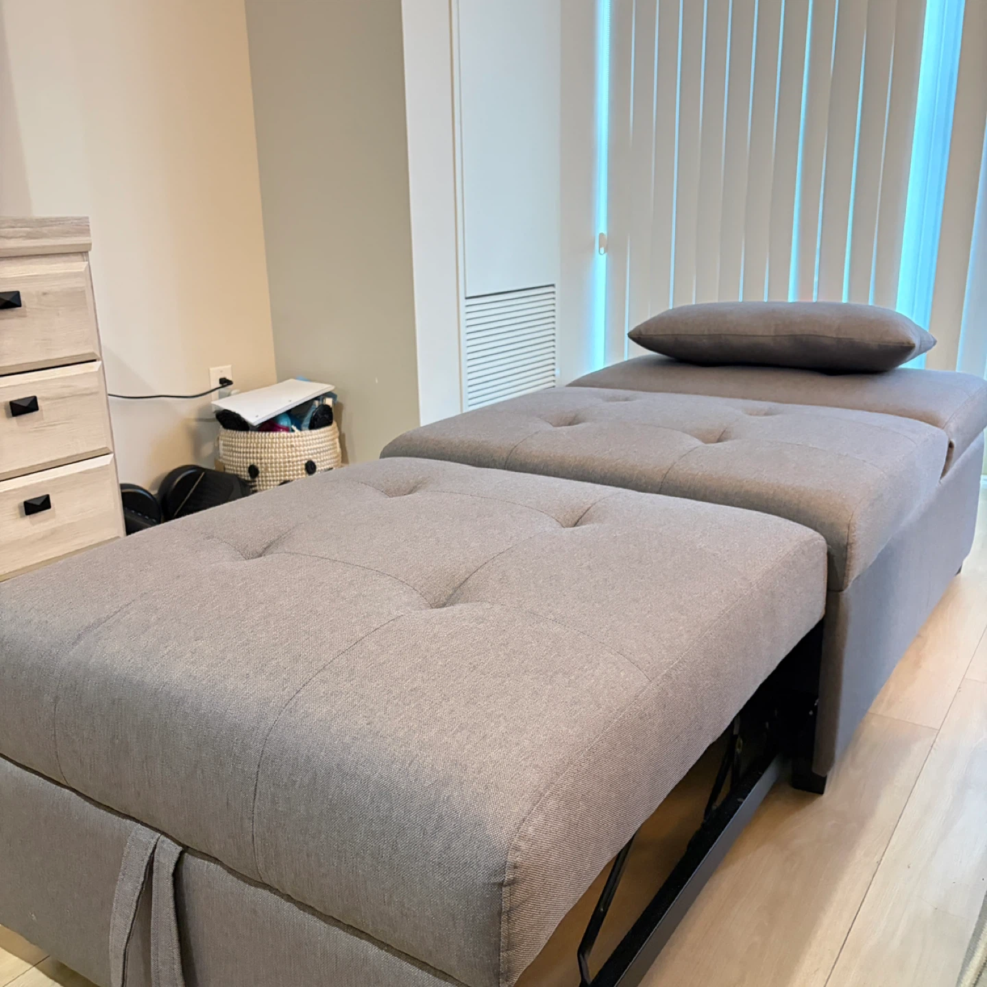 Convertible sleeper chair - photo 3