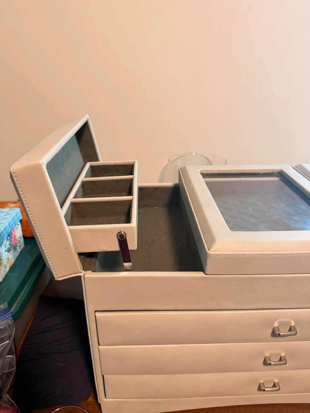 White Faux Leather Jewelry Box with Mirror - photo 4