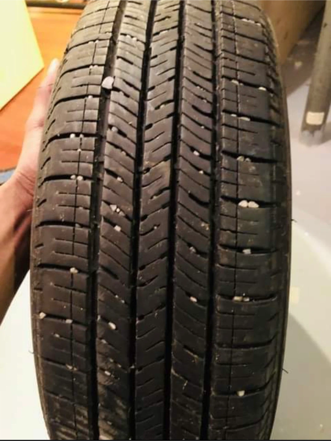 P195/65R15 Goodyear Tire - photo 4