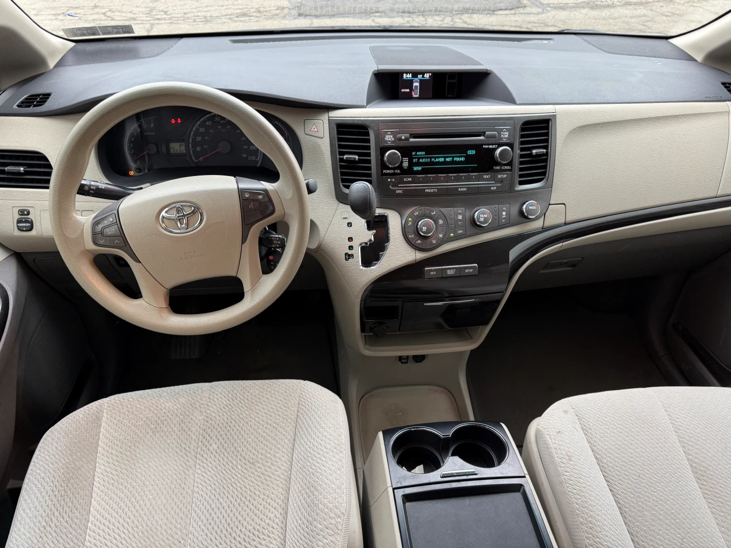 2011 Toyota Sienna LE Minivan - photo 5