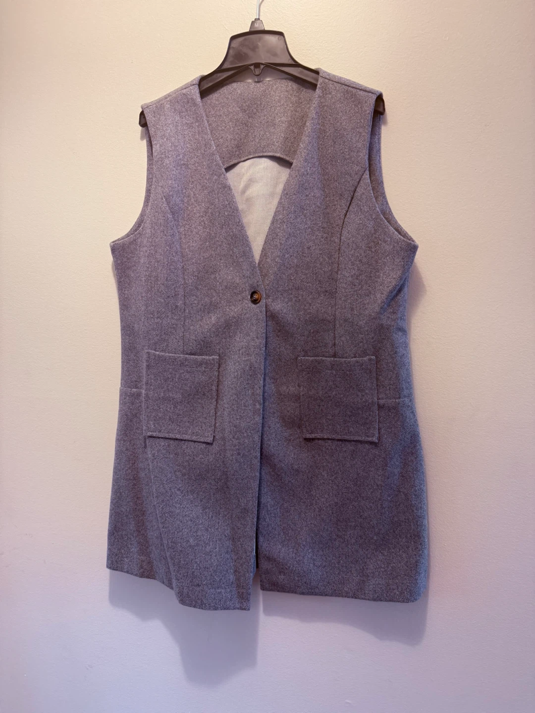 Gray Vest with Two Pockets