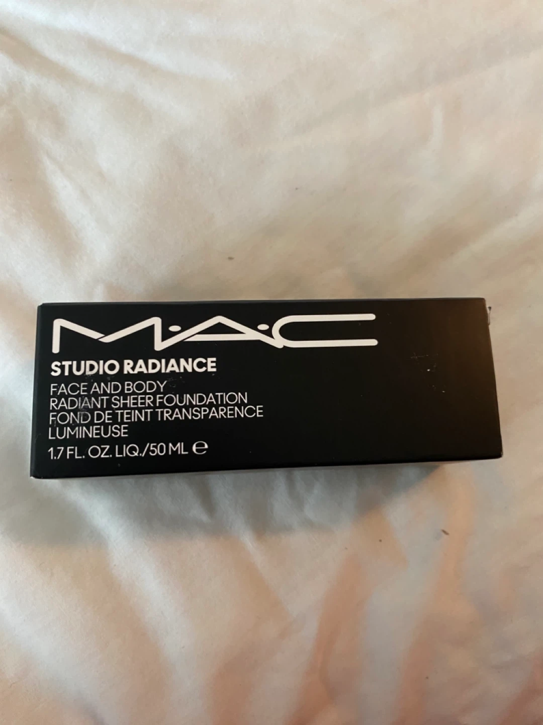 MAC Studio Radiance Face and Body Radiant Sheer Foundation 50 mL
