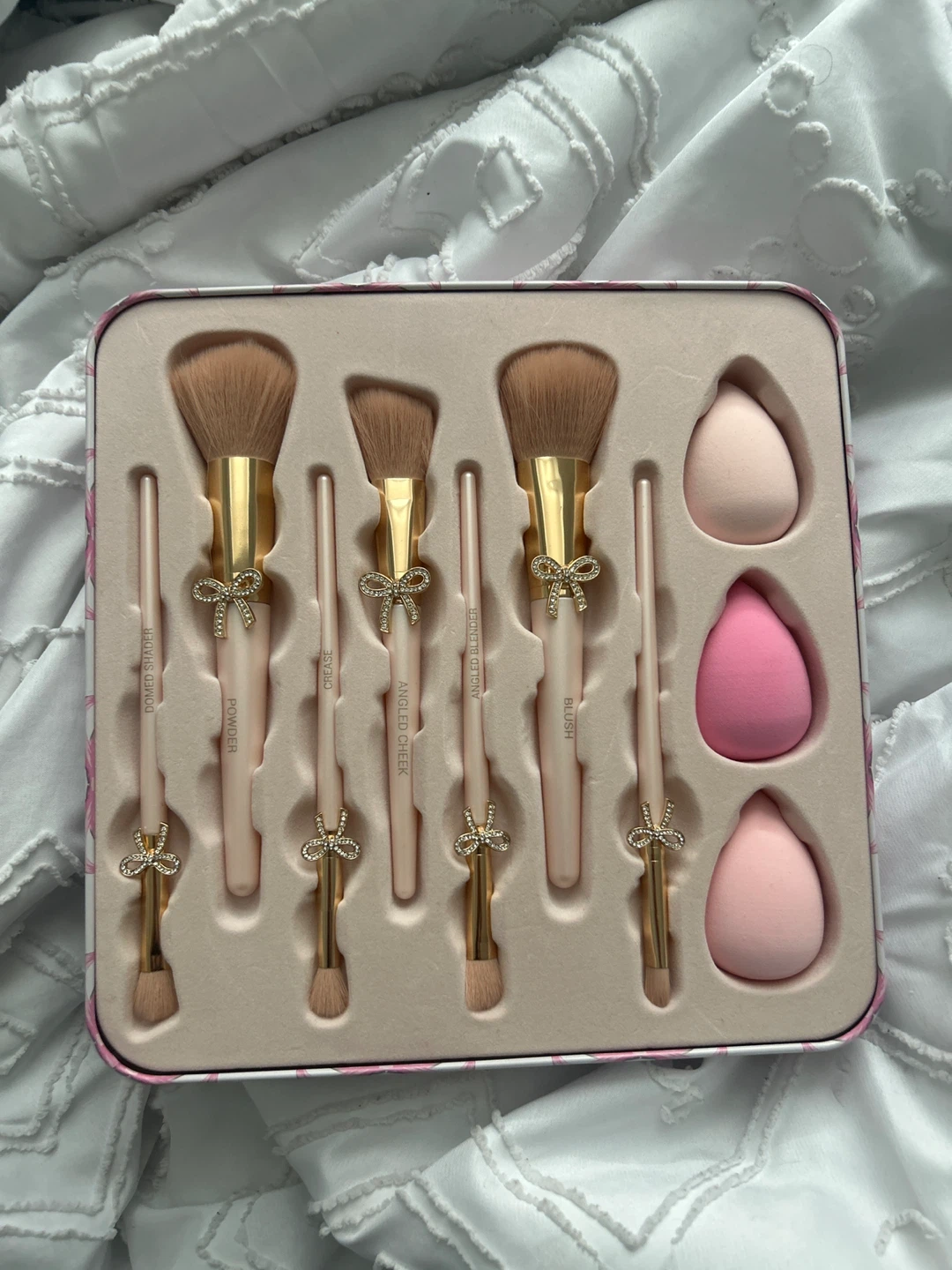 Makeup Brush and Blender Set with Tin
