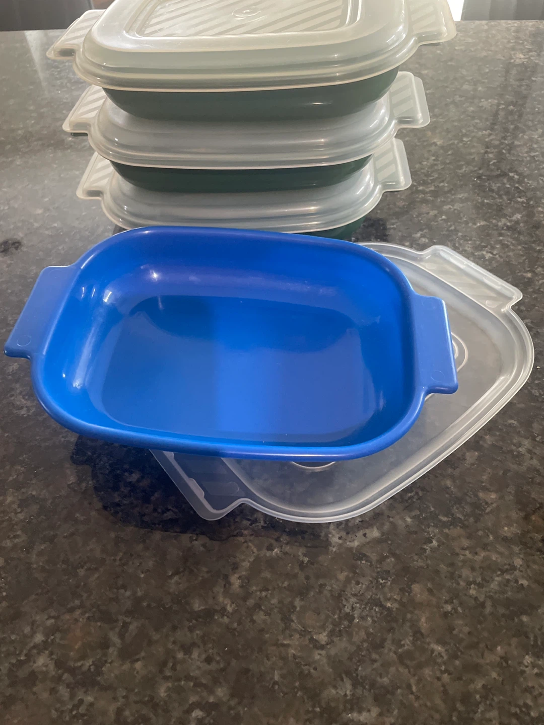 Set of 4 Plastic Food Storage Containers with Lids - photo 2