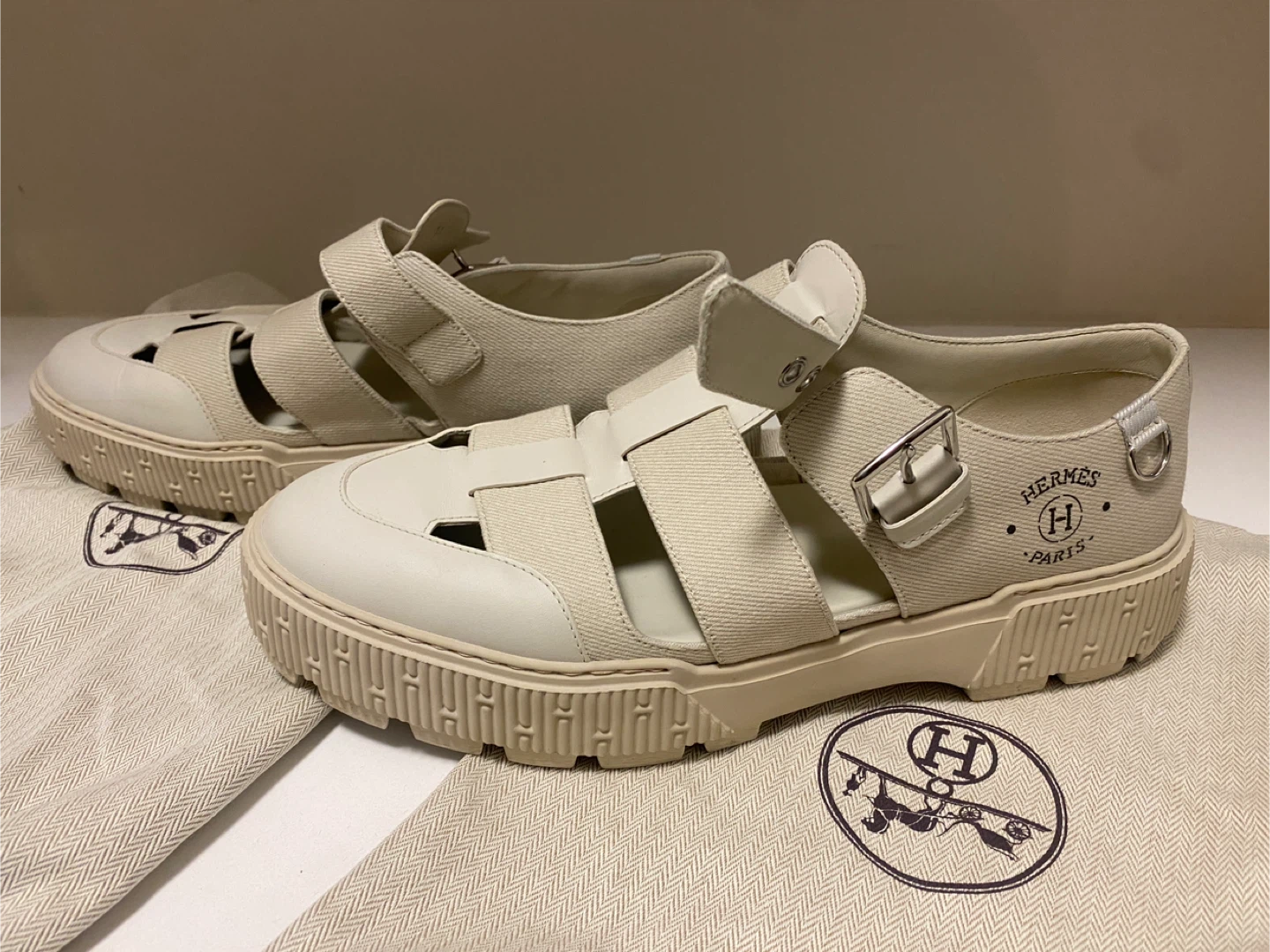Hermès Paris White Canvas & Leather Gladiator Sandals Size 44 - photo 4