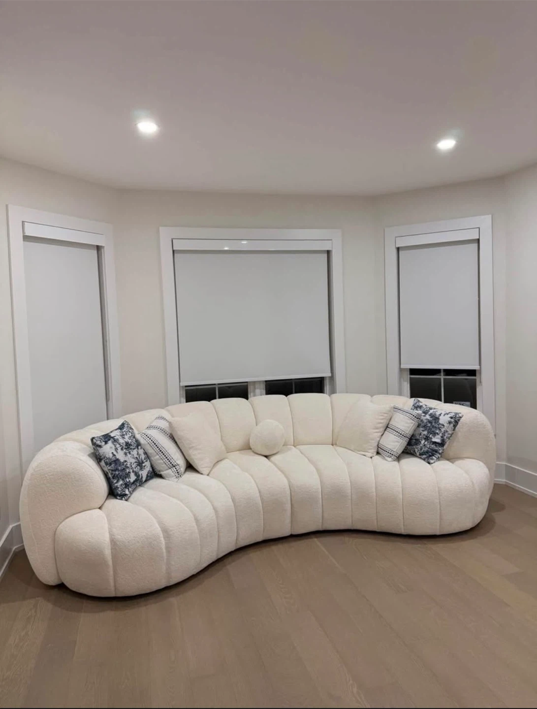 Curved Cream Bouclé Sofa with Pillows - photo 2