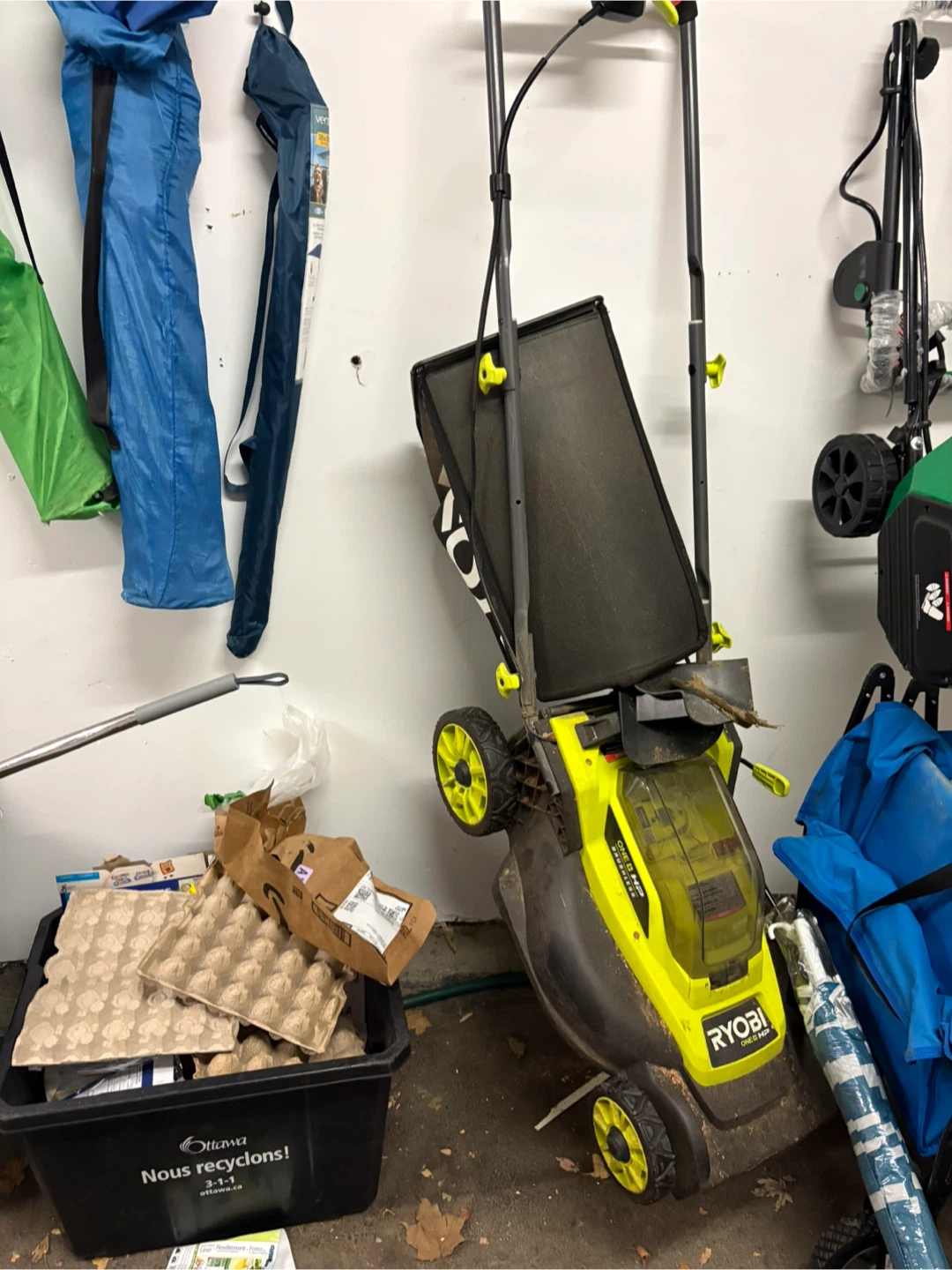 Ryobi 40V Cordless Electric Lawn Mower - photo 2