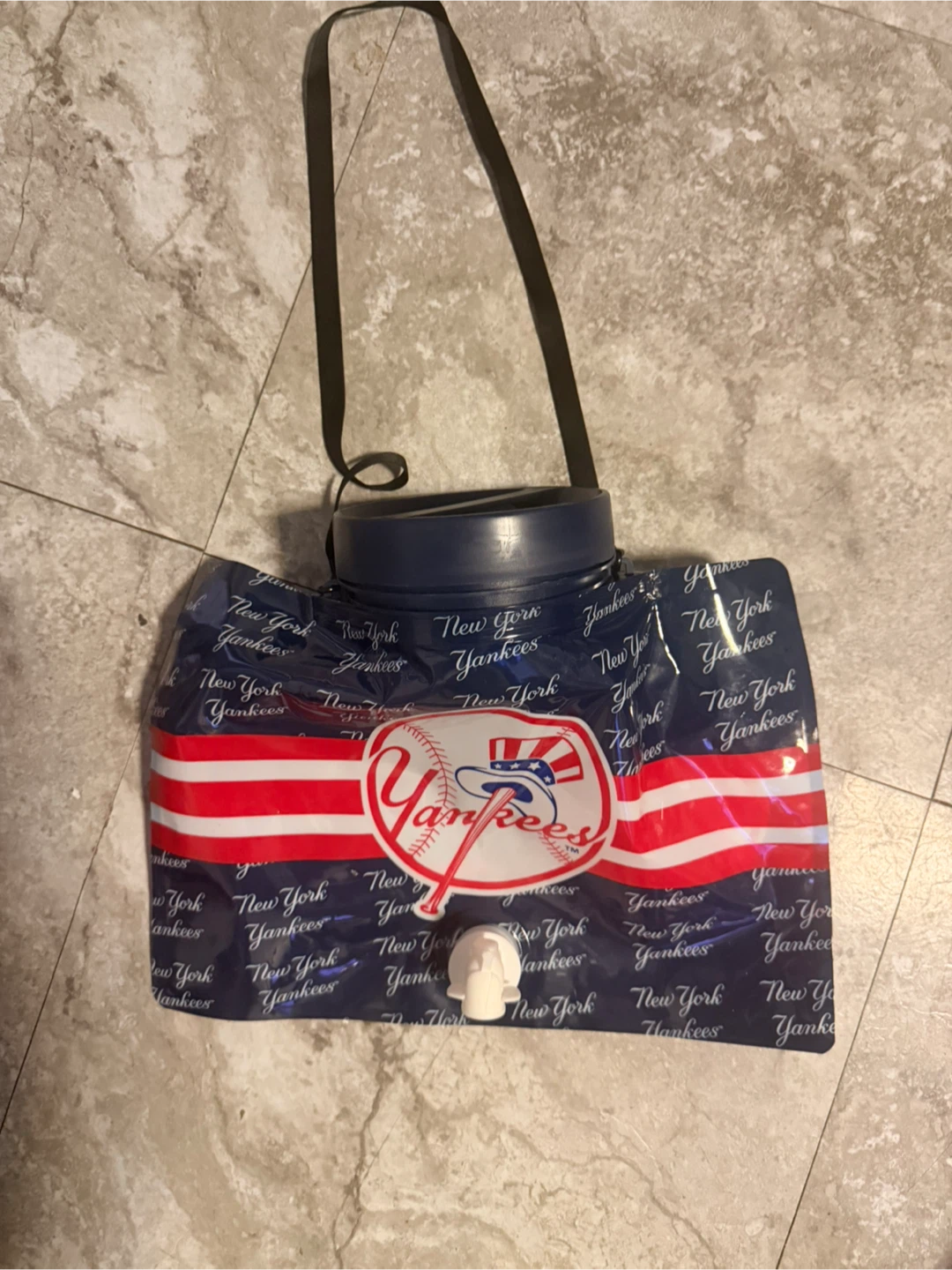 New York Yankees Portable Beverage Dispenser - photo 4