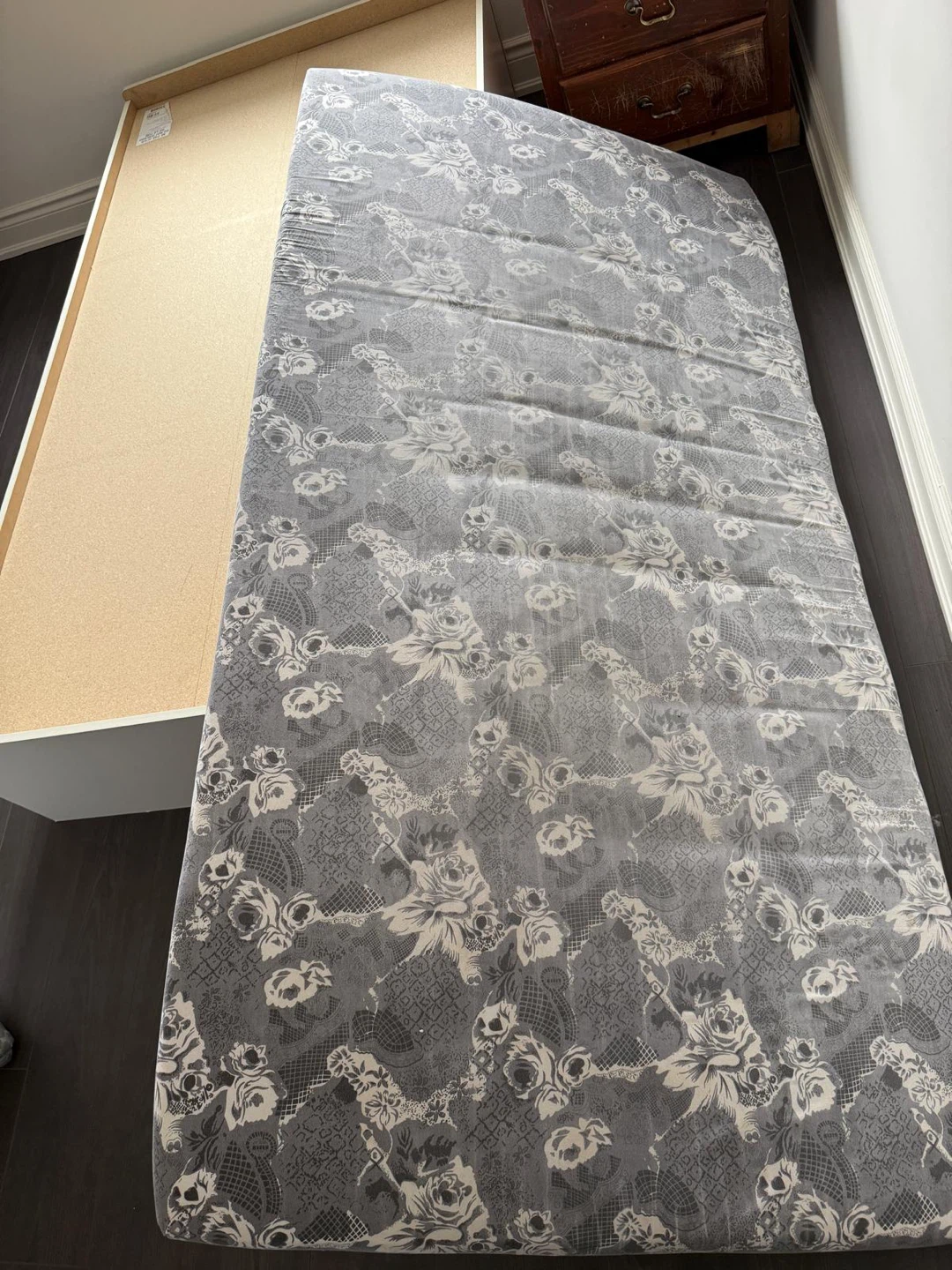 Grey Floral Print Mattress - photo 2