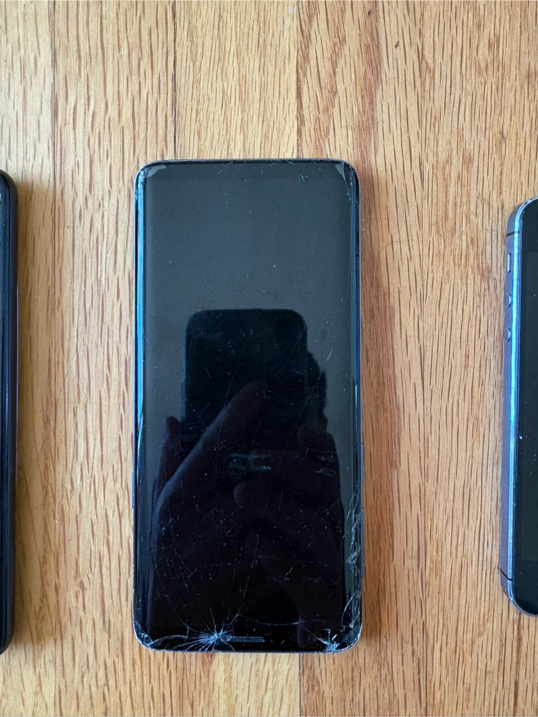 Old Cellphones not good - photo 2