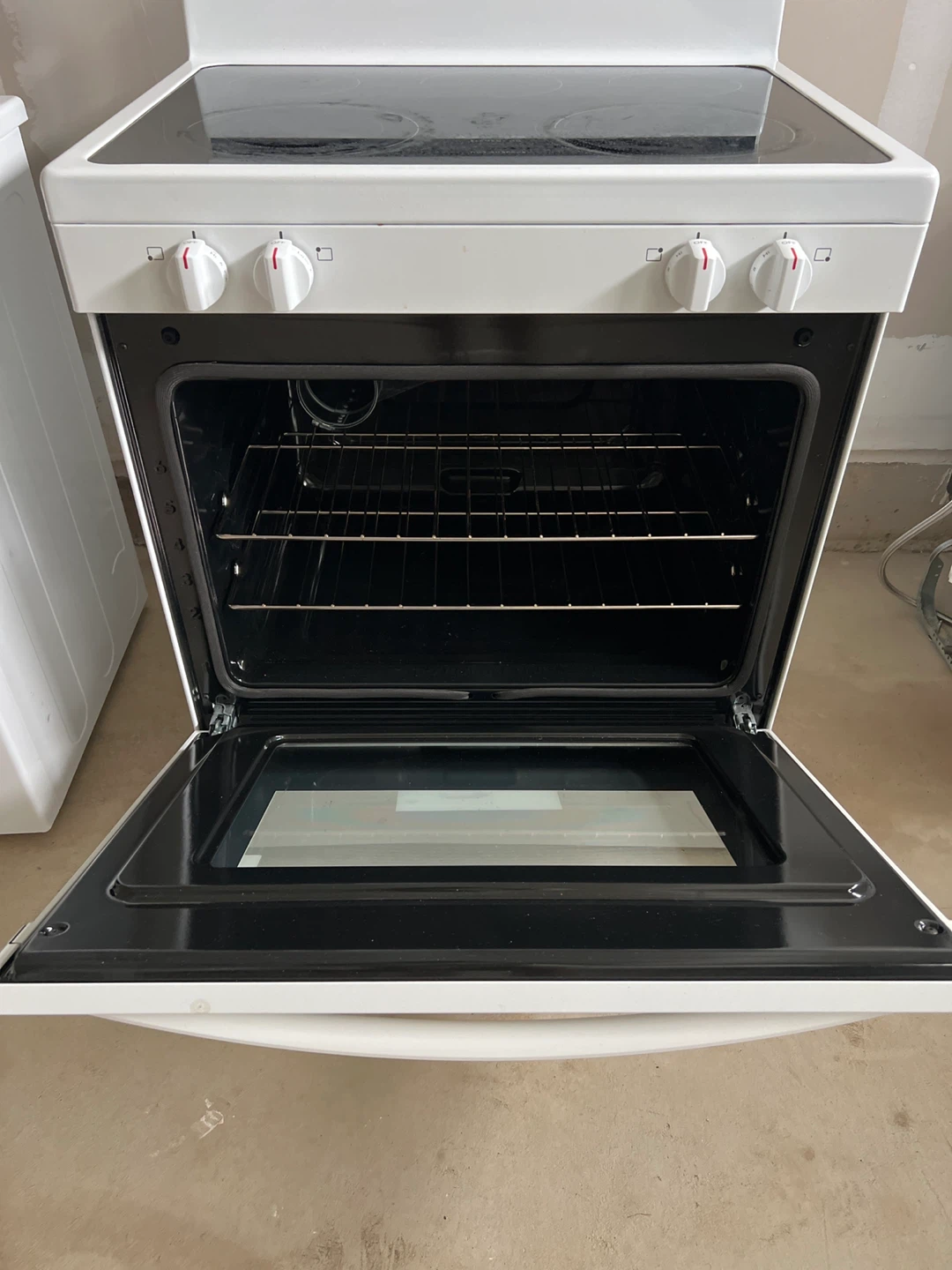 Frigidaire Electric Range - White - photo 3