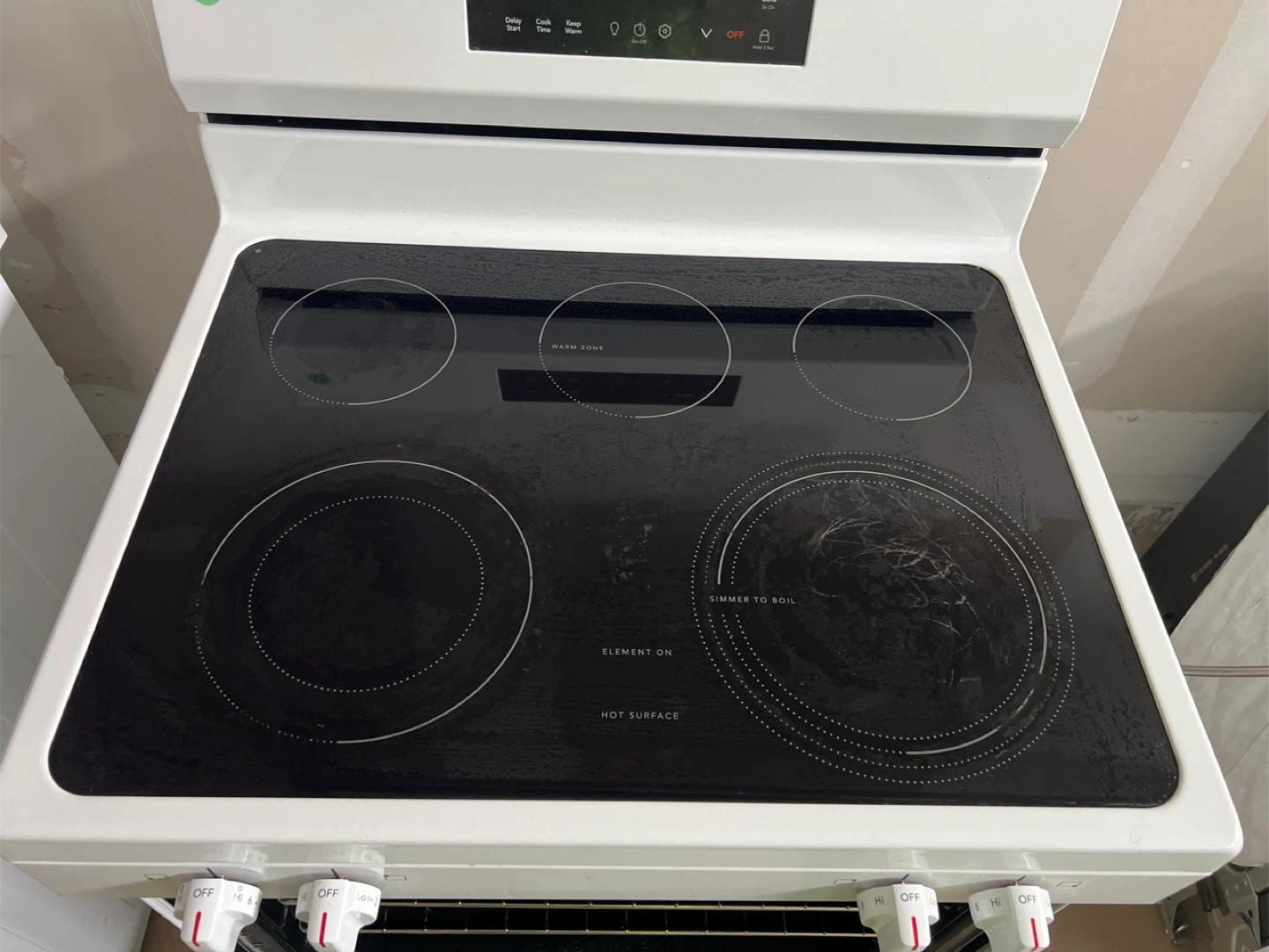 Frigidaire Electric Range - White - photo 4