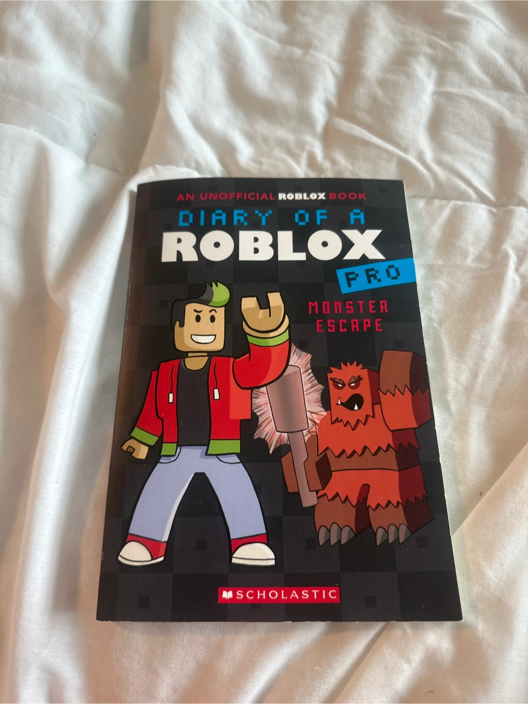 Diary of a Roblox Pro: Monster Escape Book